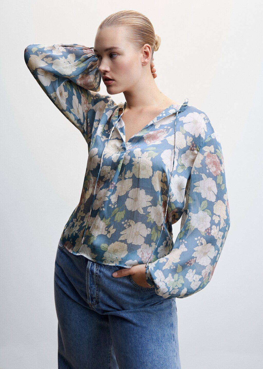 Floral tie blouse - Details of the article 5