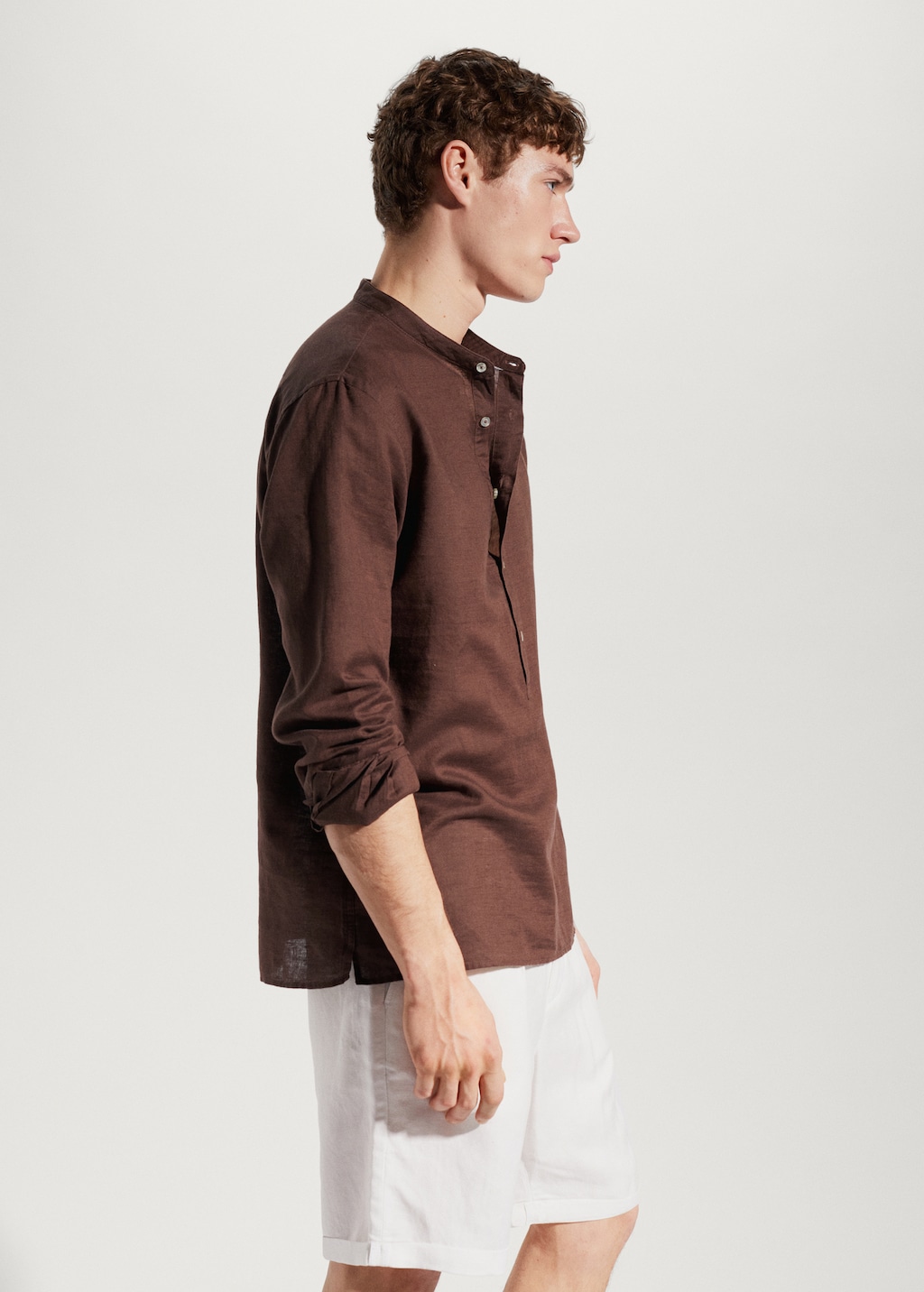 Regular-fit linen shirt with mao collar - Details of the article 2