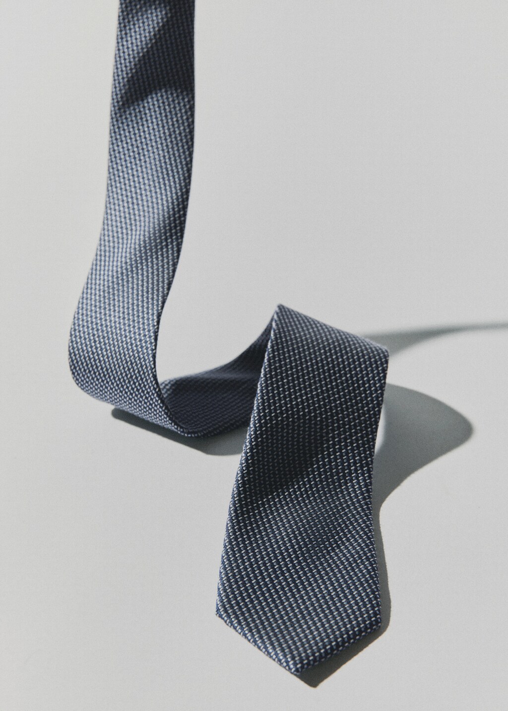 Crease-resistant structured tie - Details of the article 9