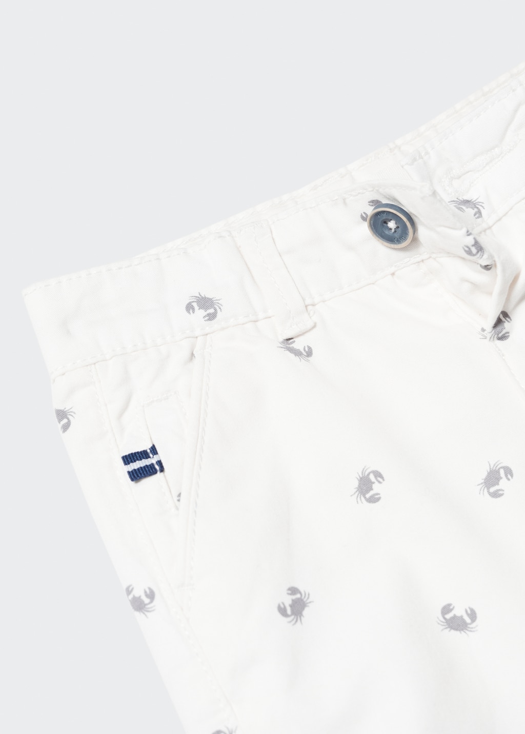 Printed Bermuda shorts - Details of the article 8