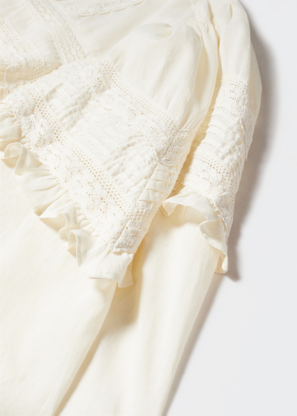 Frills embroidered dress - Details of the article 8