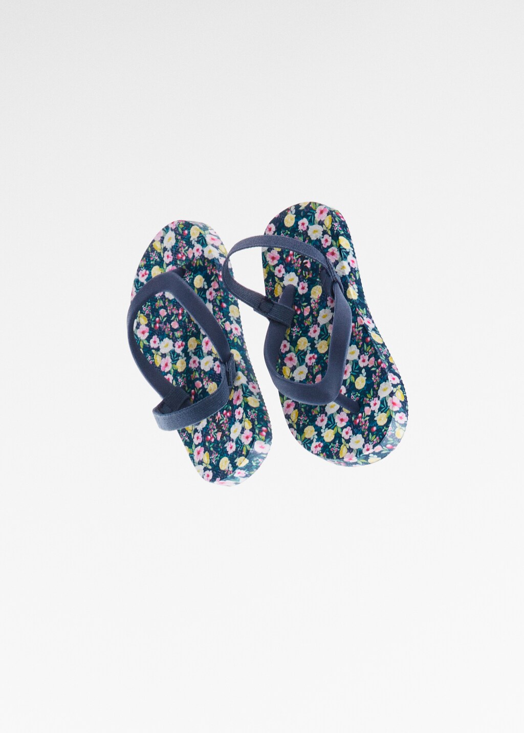 Striped flip-flops - Details of the article 2