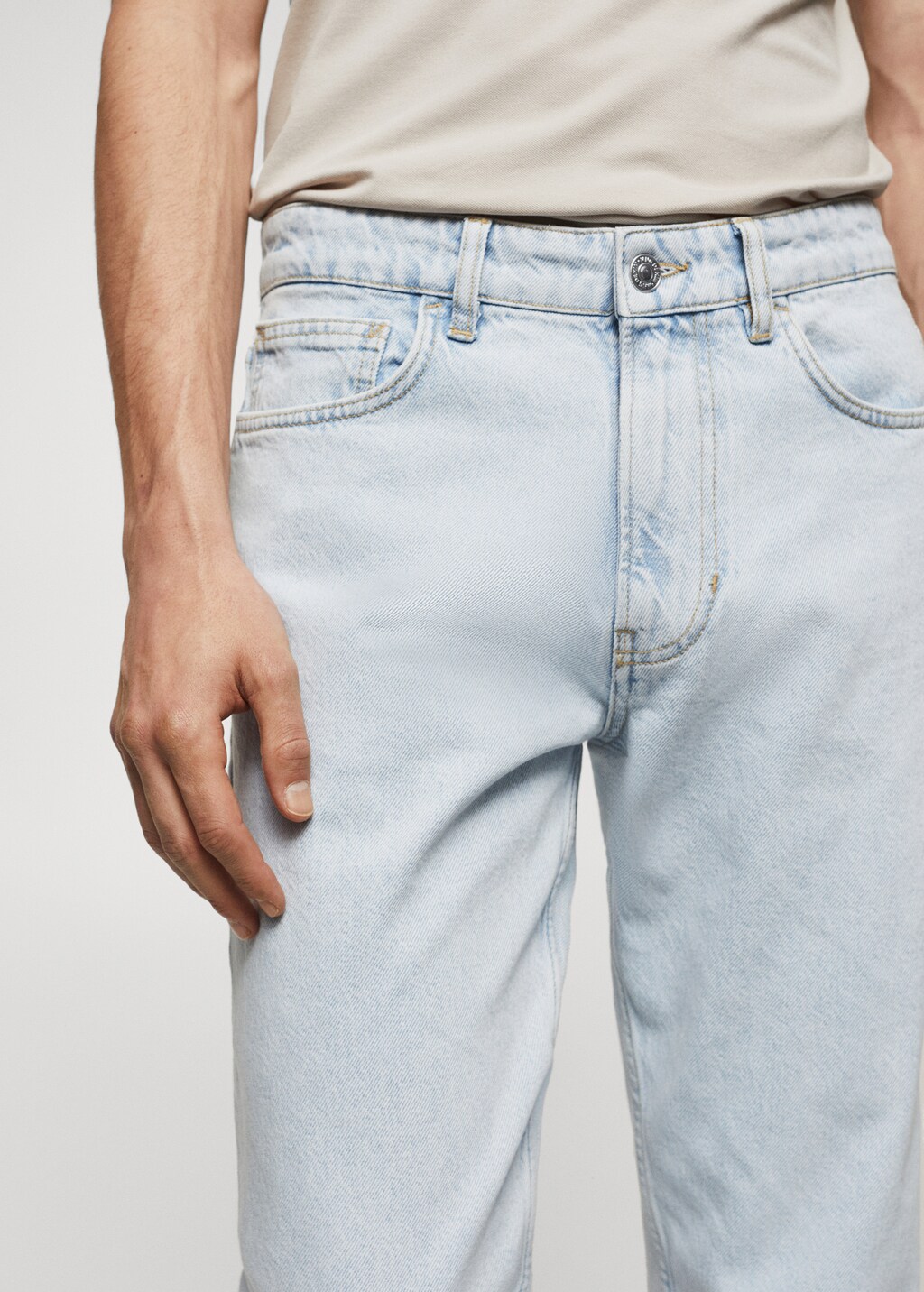 Carrot-fit jeans - Details of the article 1