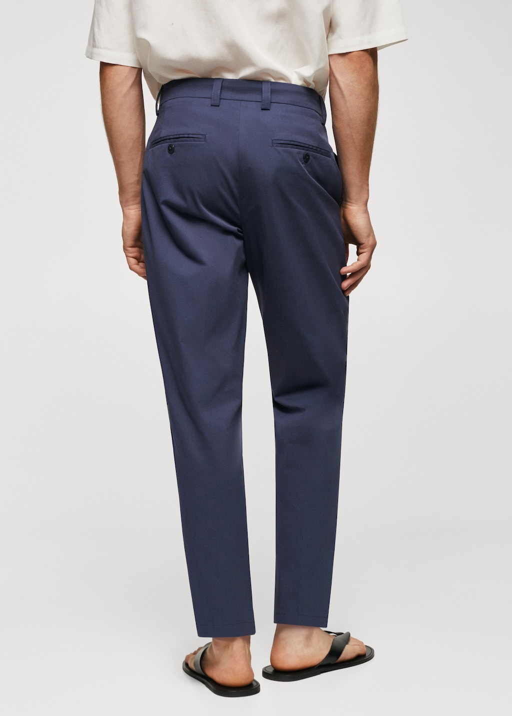 Cotton pleated trousers - Reverse of the article