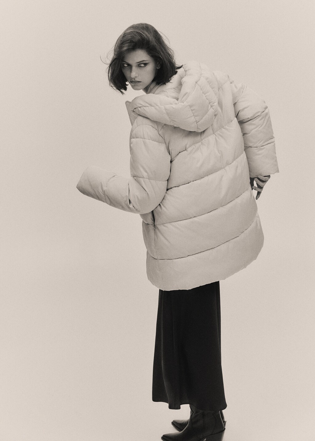 Hood quilted coat - Details of the article 7