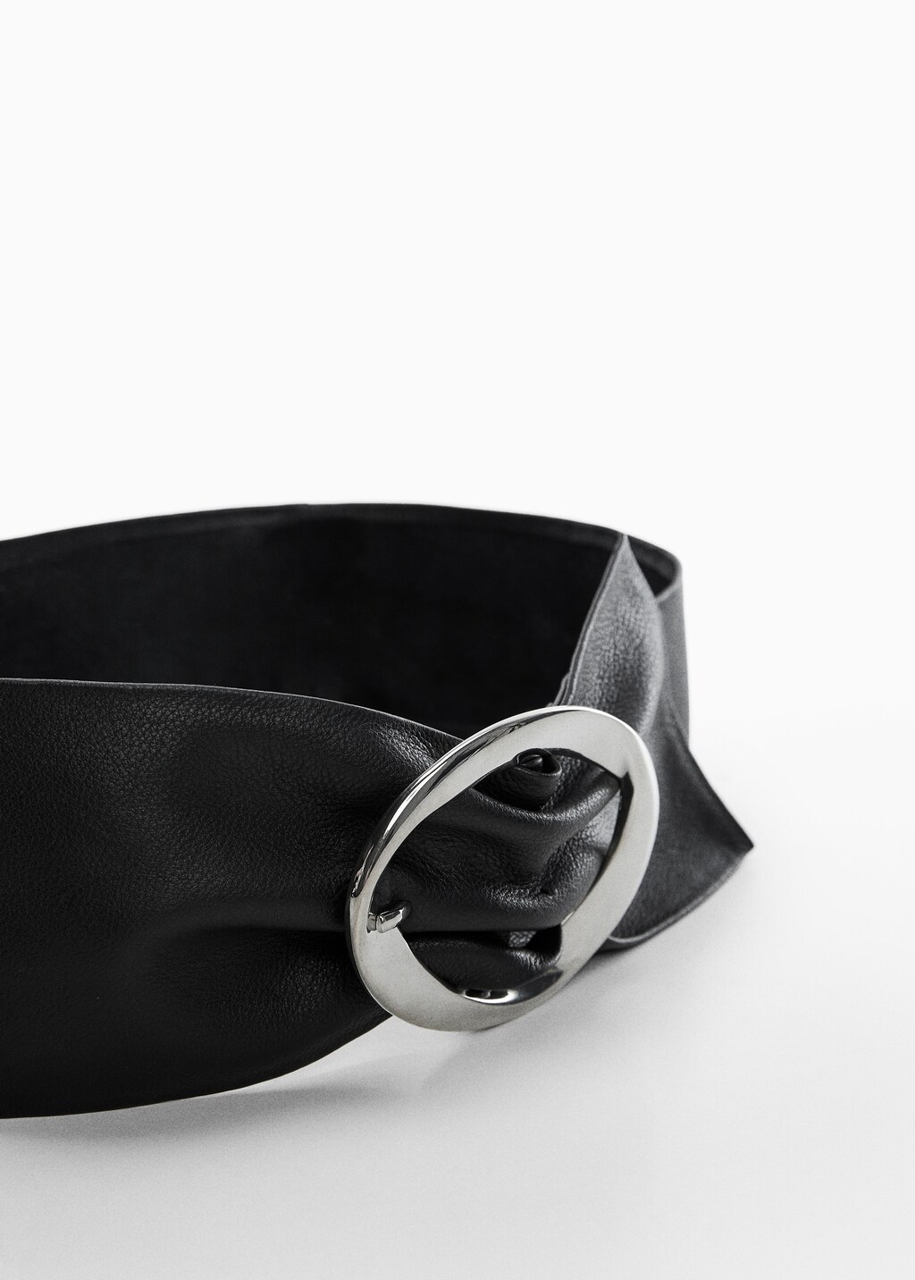 Wide leather belt - Details of the article 2