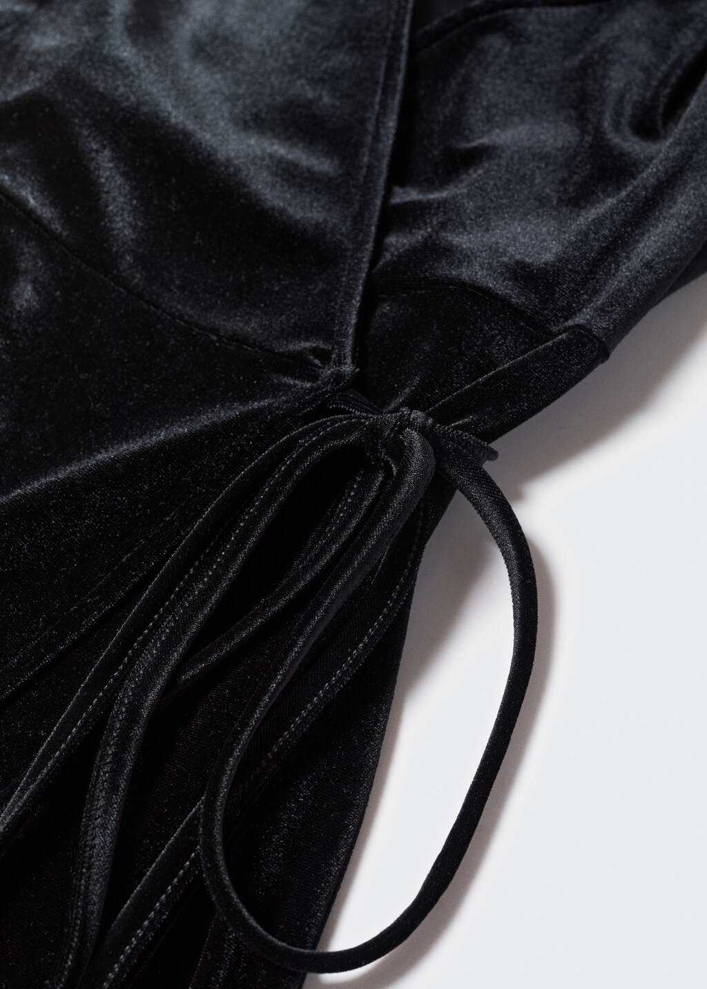 Velvety dress with cord - Details of the article 8