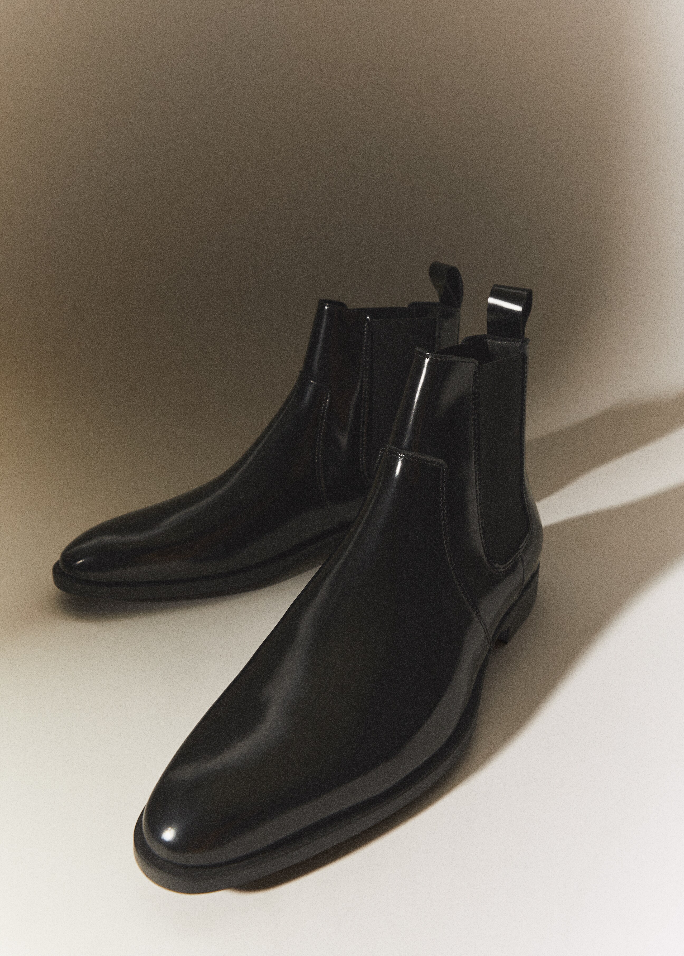 Polished leather chelsea boots - Details of the article 9