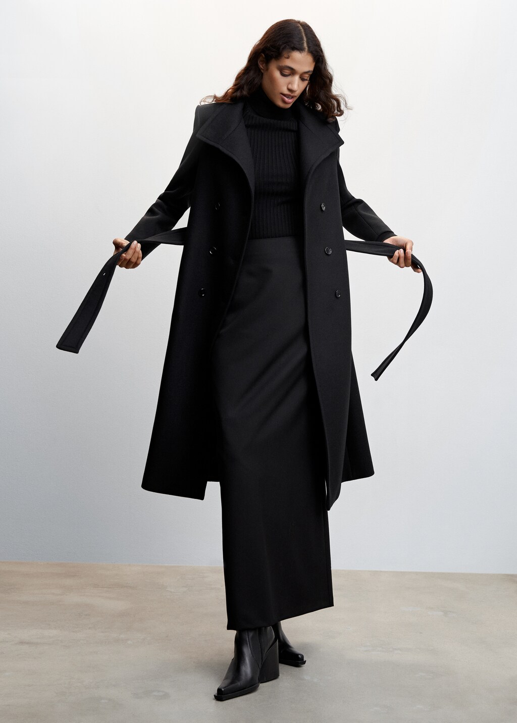 Woollen coat with belt - Details of the article 6