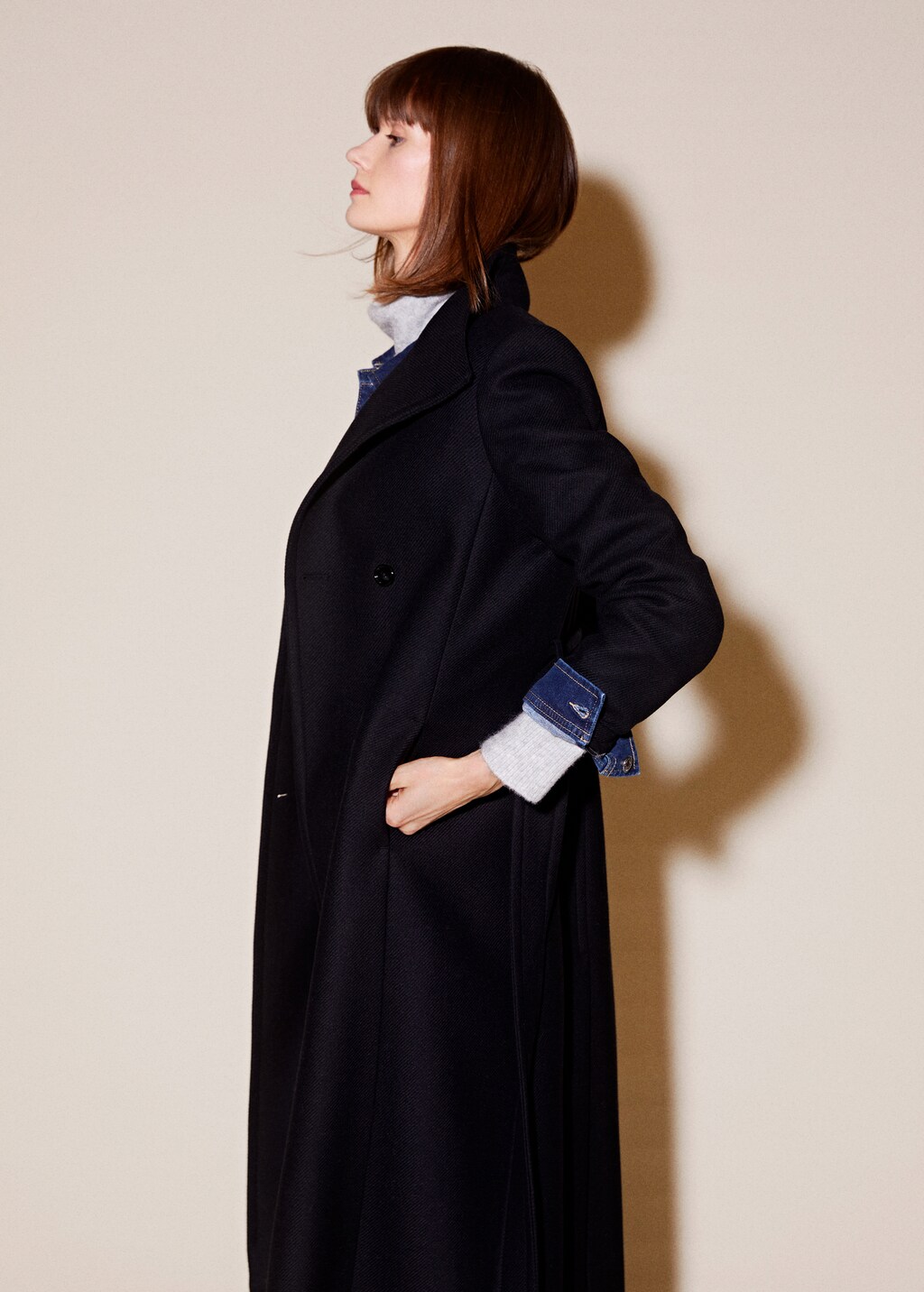 Woollen coat with belt - Details of the article 7