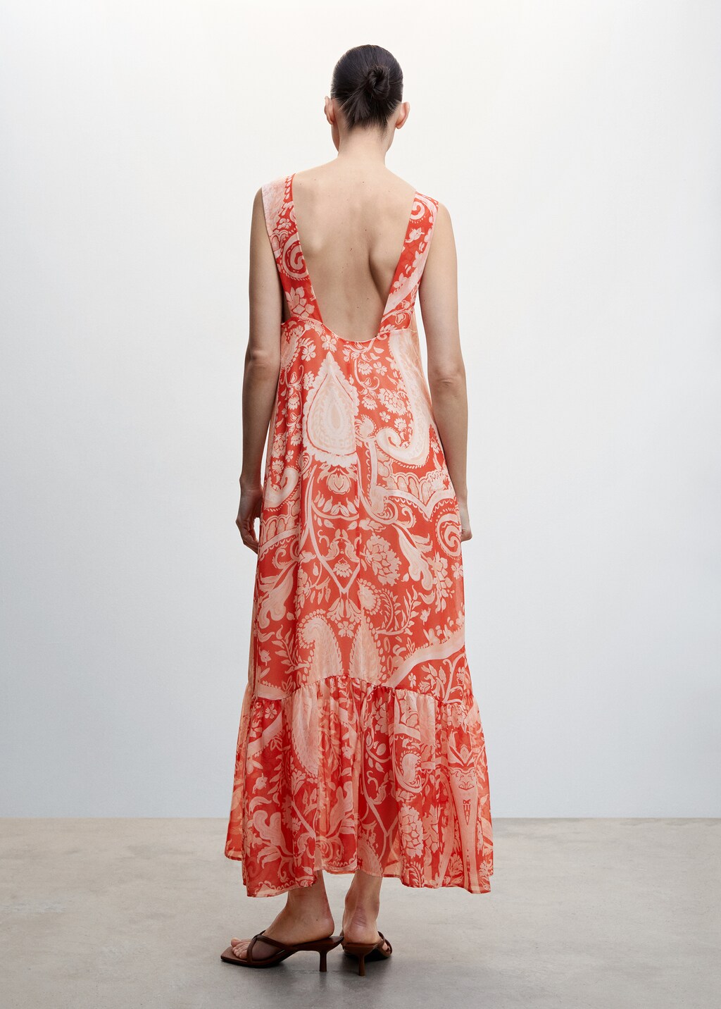 Open back printed dress - Reverse of the article