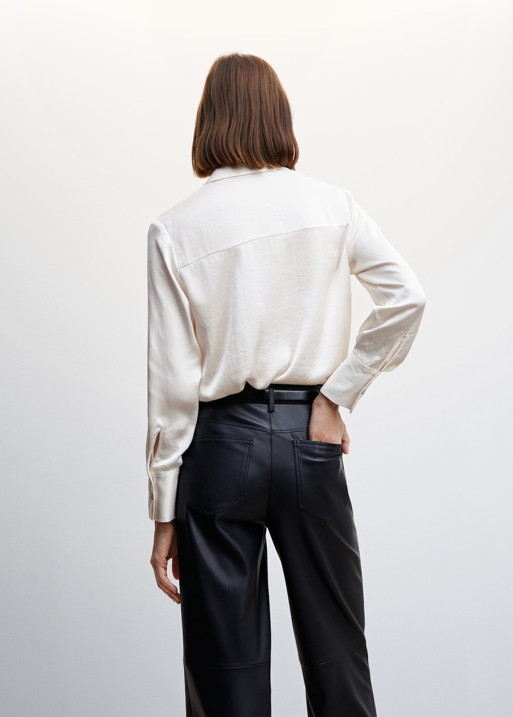 Satin finish flowy shirt - Reverse of the article