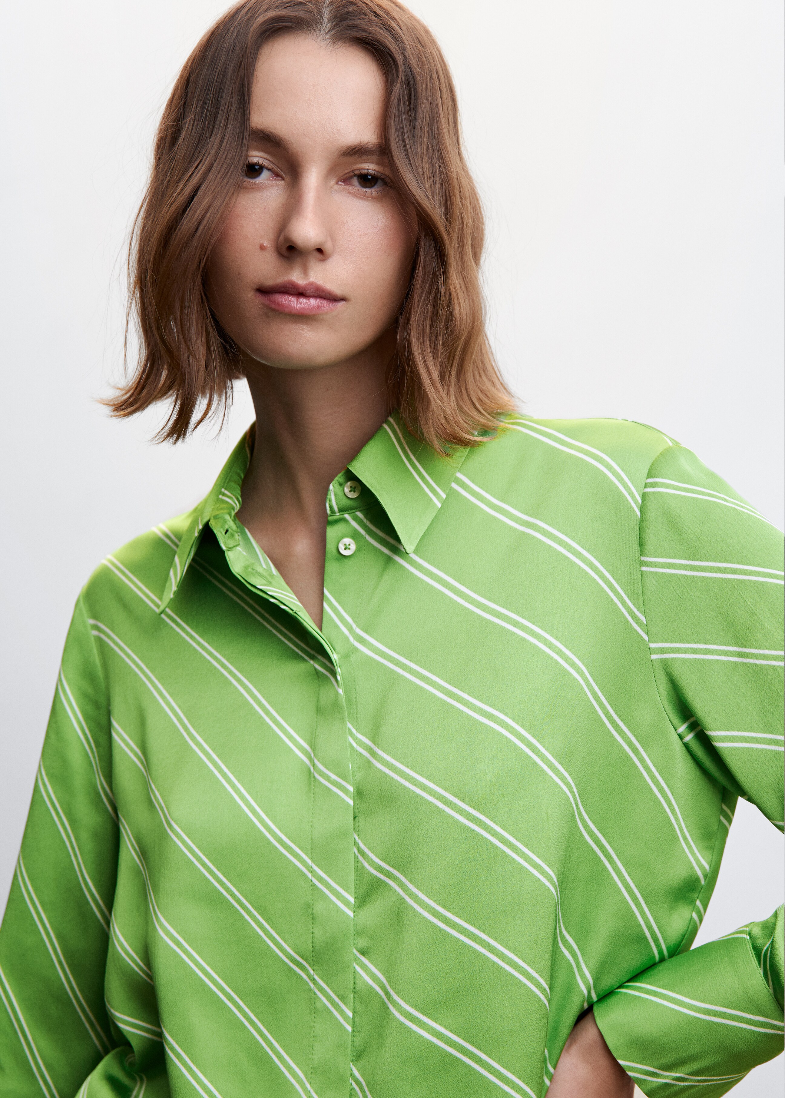 Satin finish flowy shirt - Details of the article 1