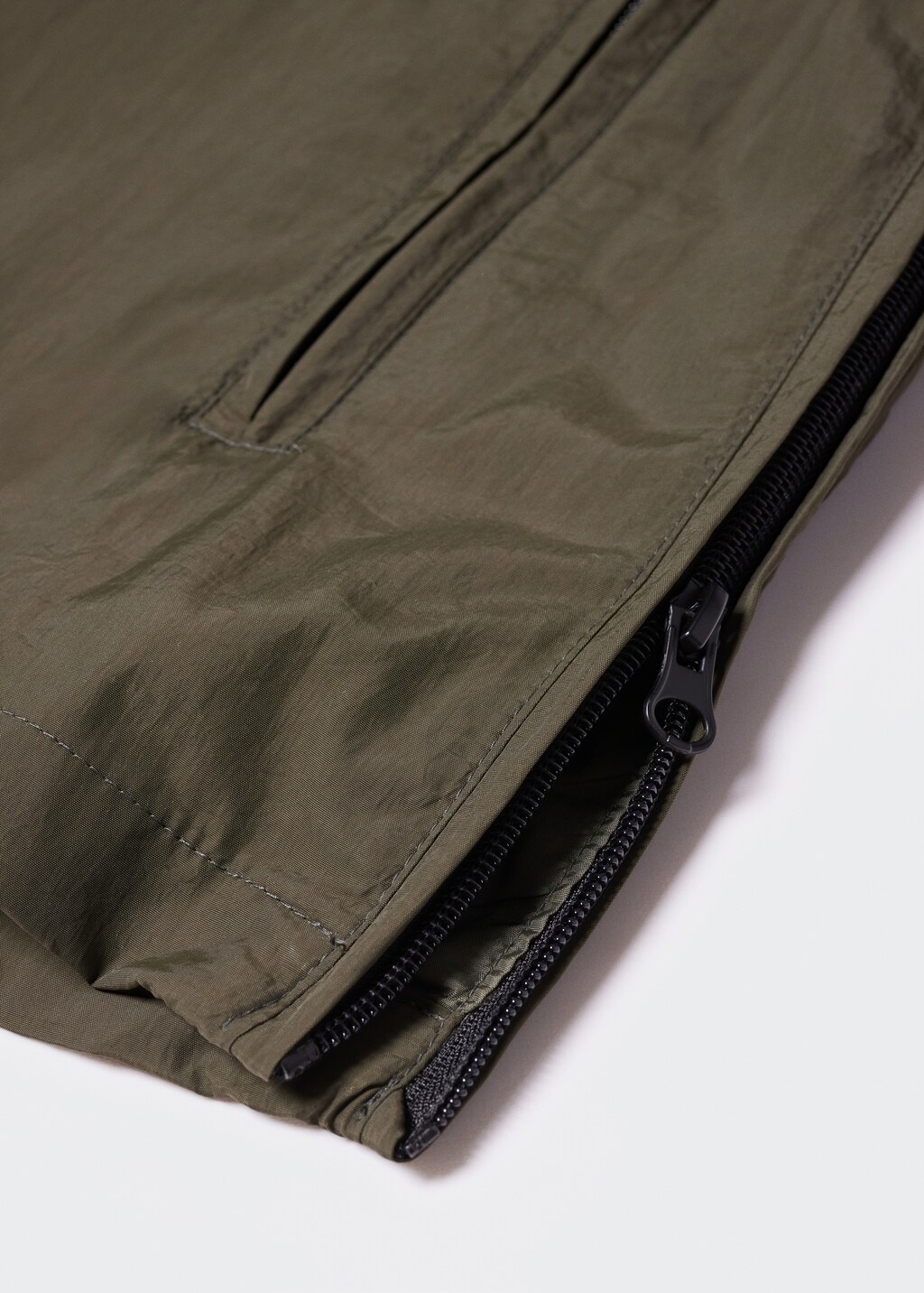 Waterproof windbreaker jacket - Details of the article 8