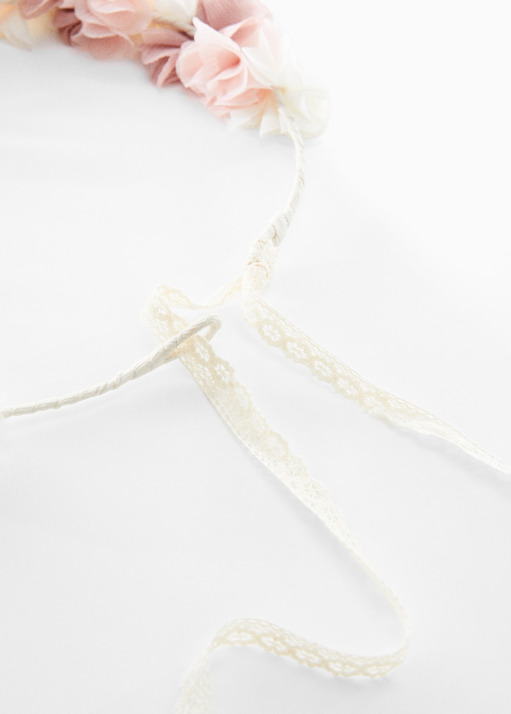 Headband with embossed flowers - Details of the article 1