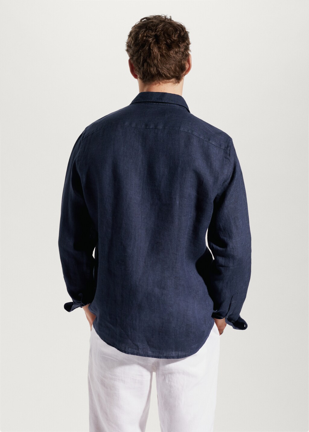 100% linen regular-fit shirt - Reverse of the article