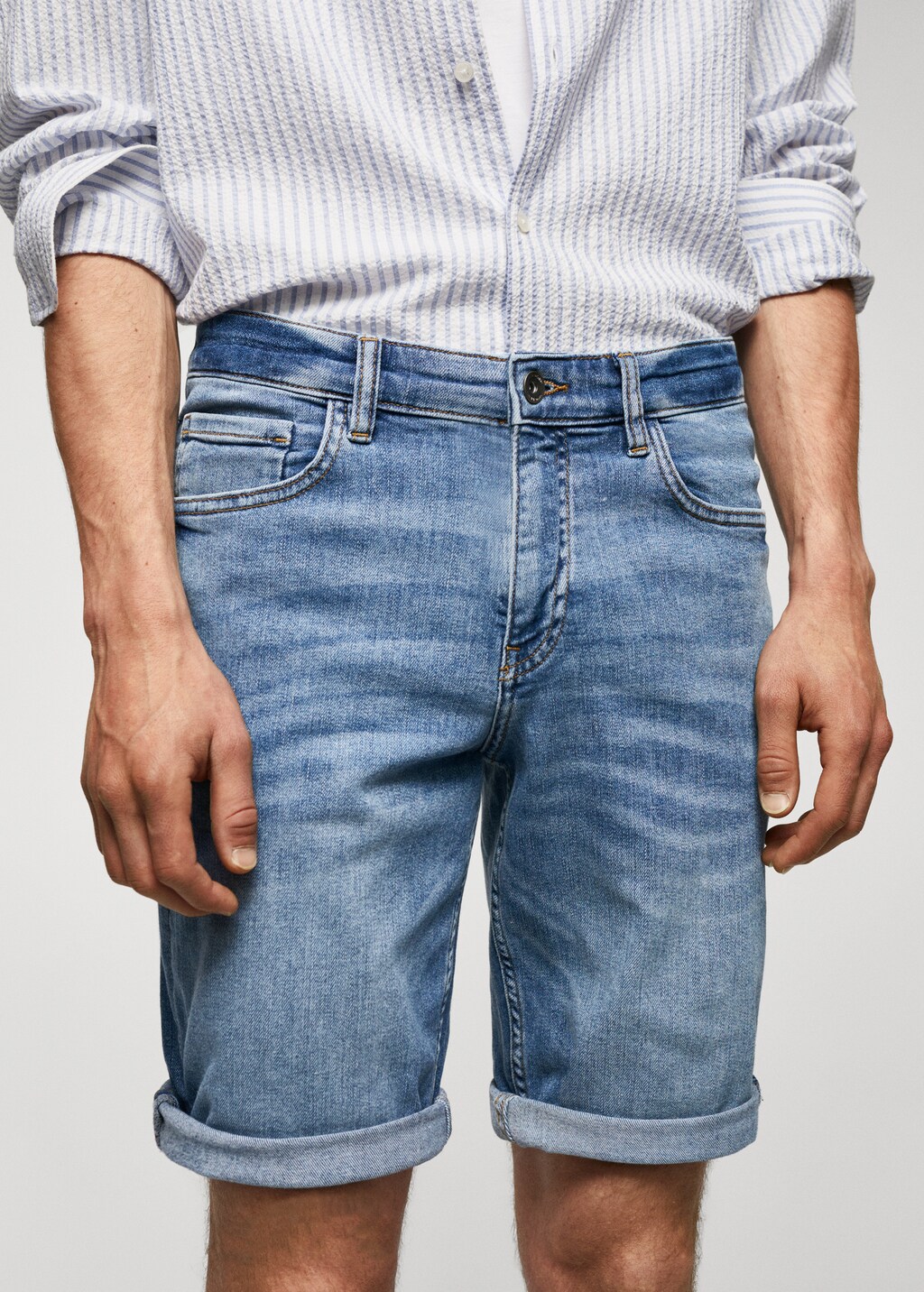 Slim-fit denim bermuda shorts - Details of the article 1