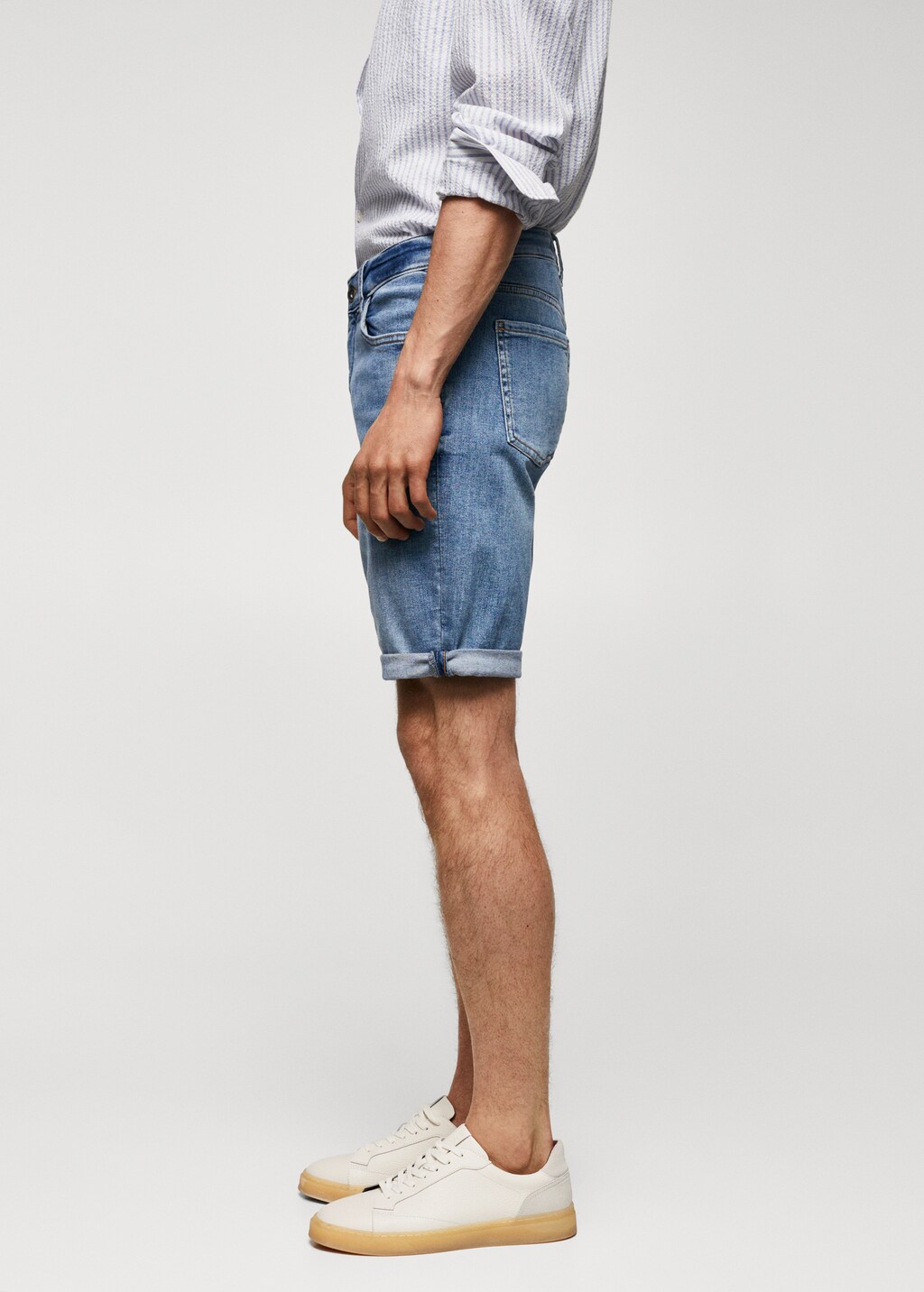 Slim-fit denim bermuda shorts - Details of the article 2