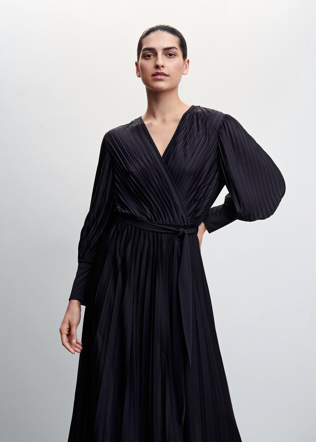 Pleated wrap dress - Woman | MANGO OUTLET USA