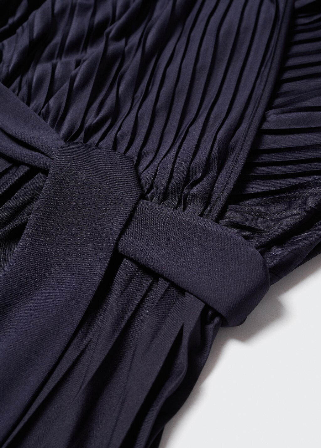 Pleated wrap dress - Details of the article 8