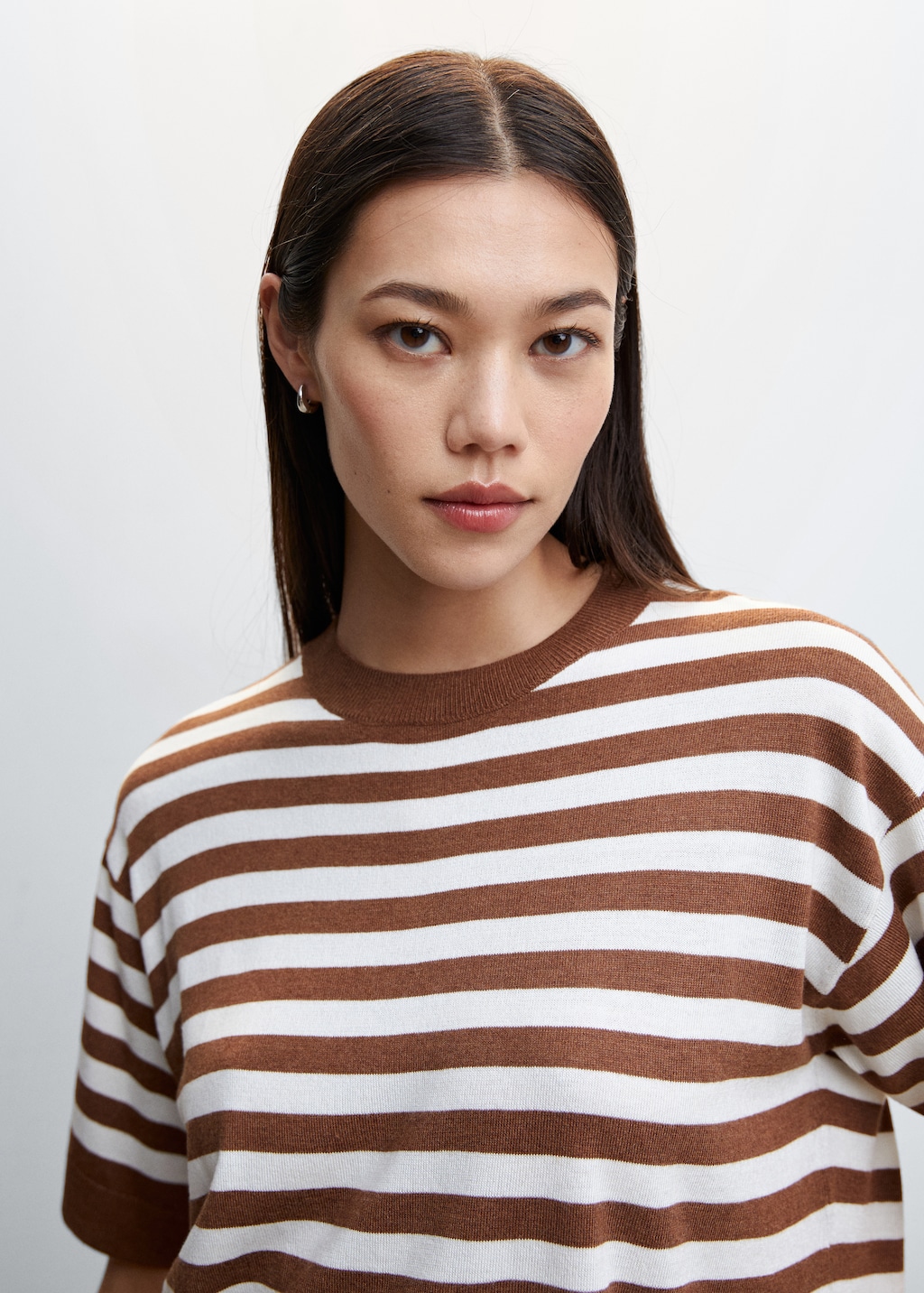 Striped short-sleeved t-shirt - Details of the article 1