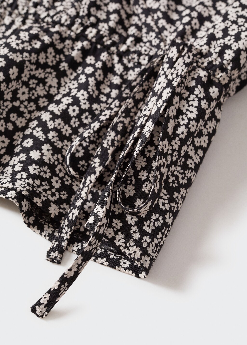 Wrap floral blouse - Details of the article 8