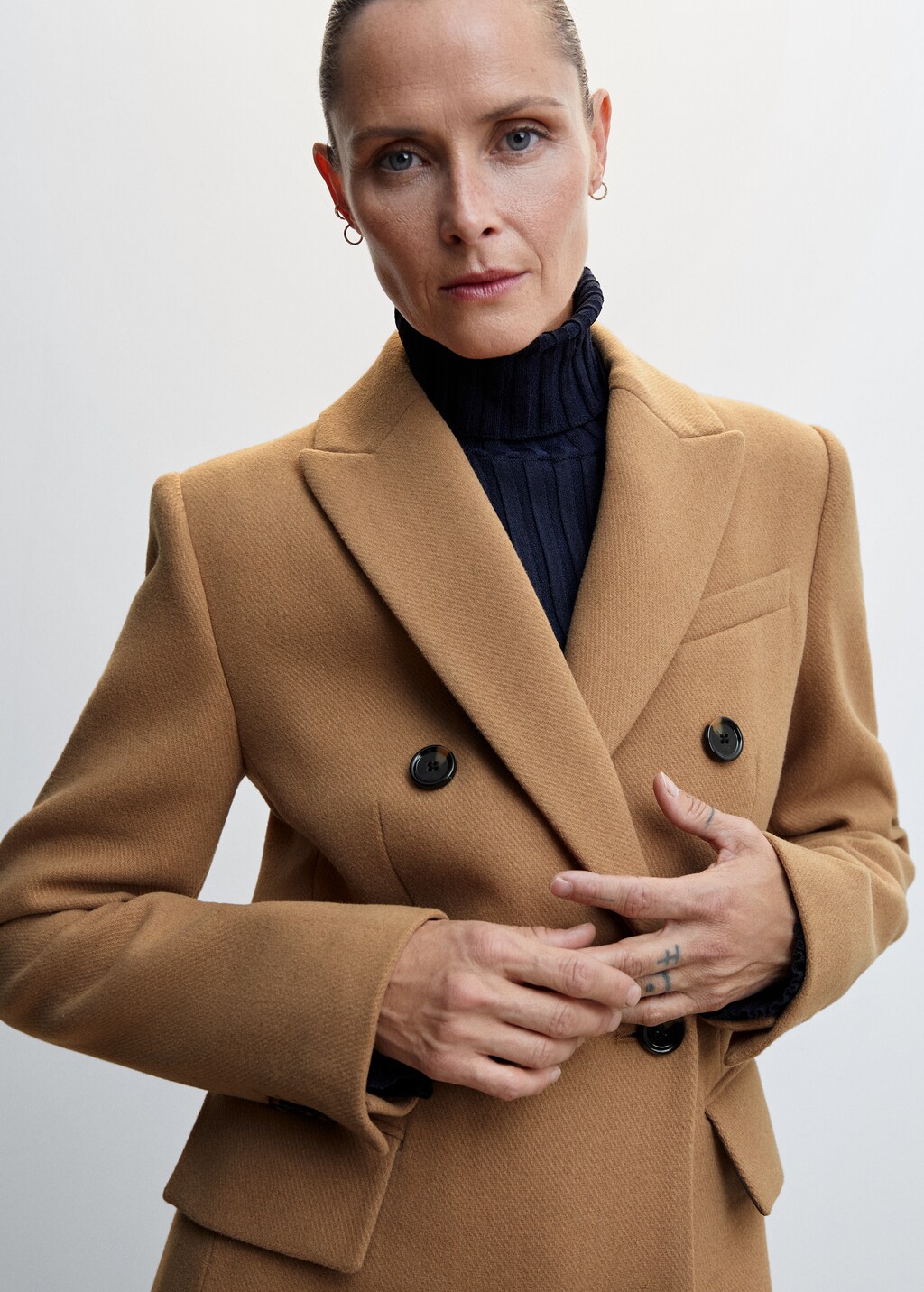 Tailored wool coat - Details of the article 1