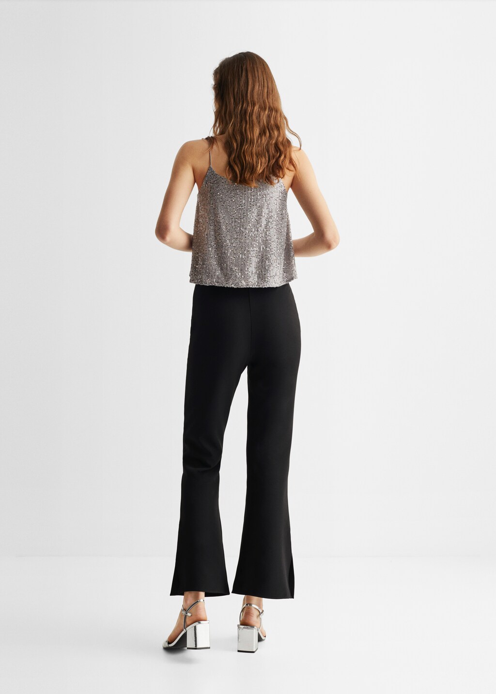 Side slit flowy trousers - Reverse of the article