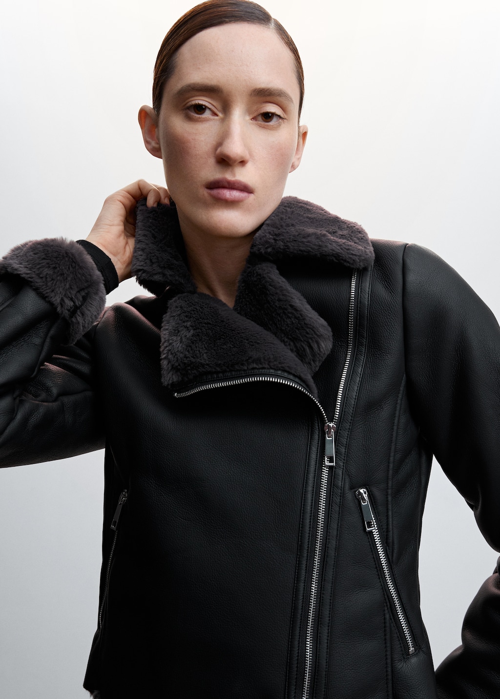 Jacket with shearling-effect lining - Details of the article 6