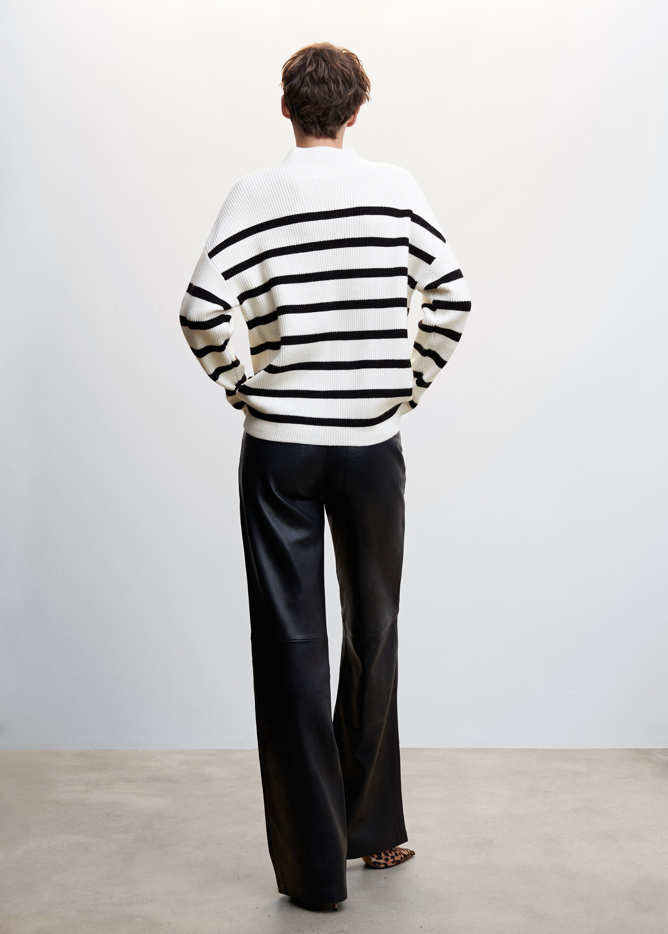 Striped rib sweater - Reverse of the article