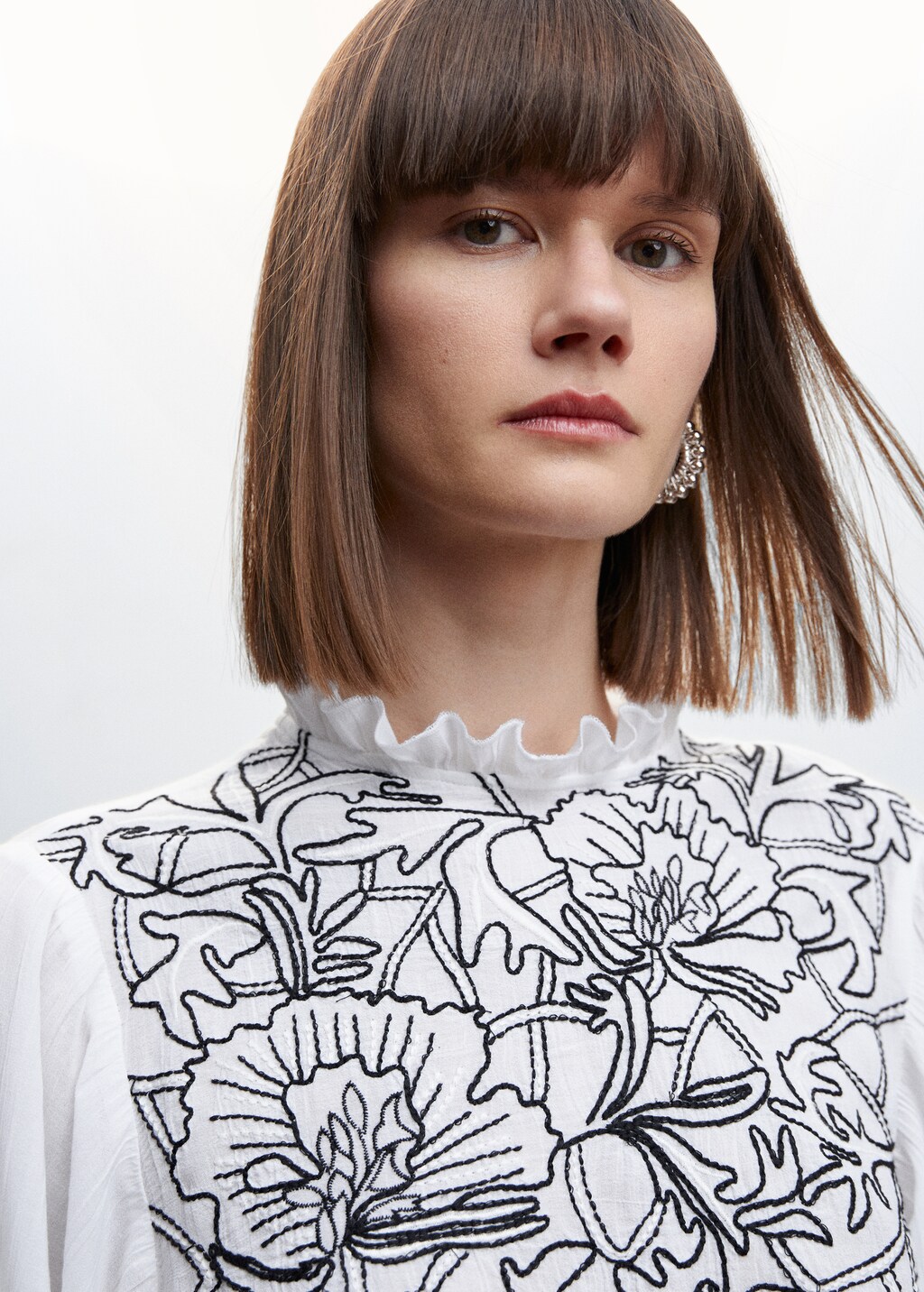 Cotton embroidered blouse - Details of the article 1