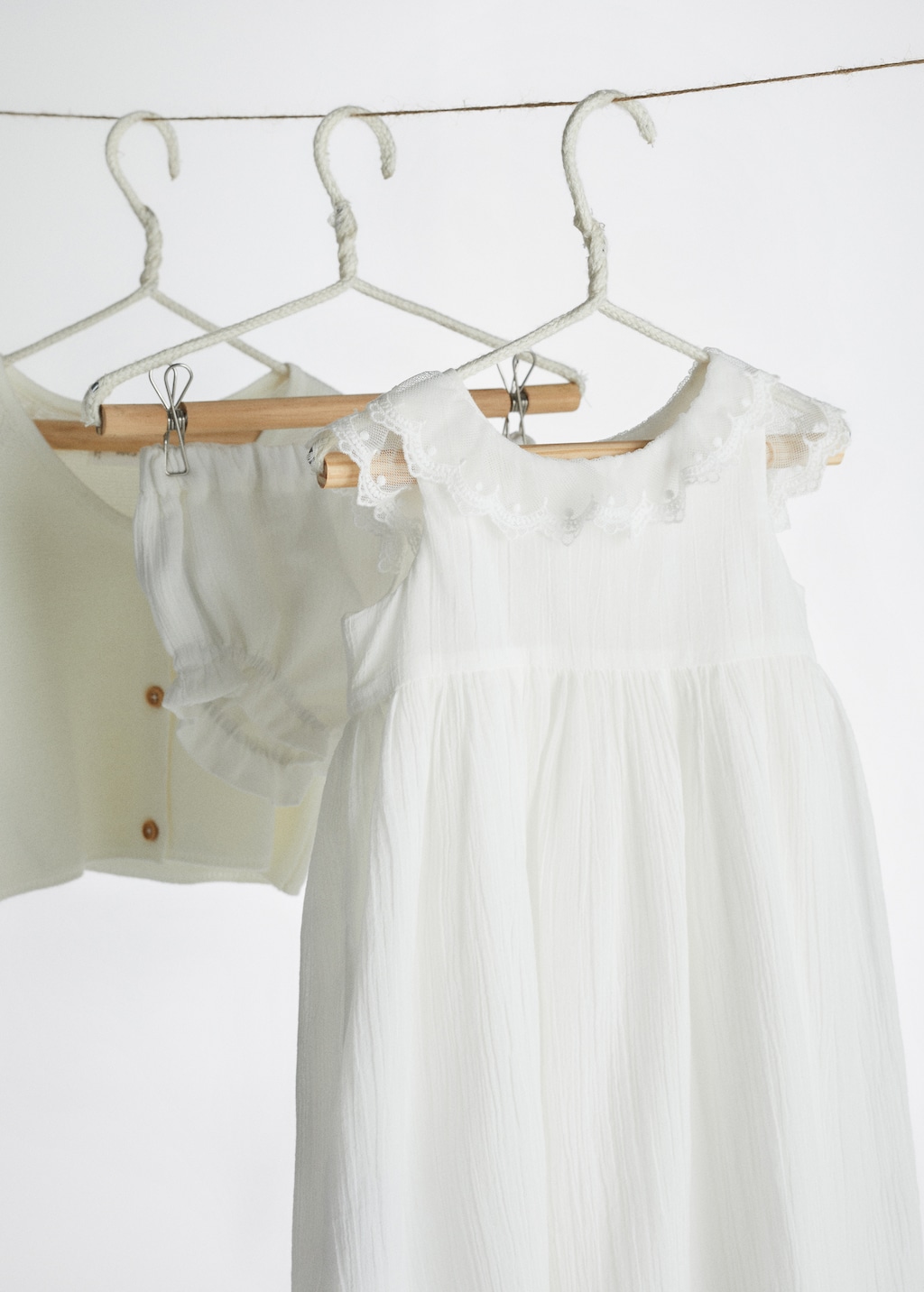 Skirt with embroidered details and nappy cover - Details of the article 6