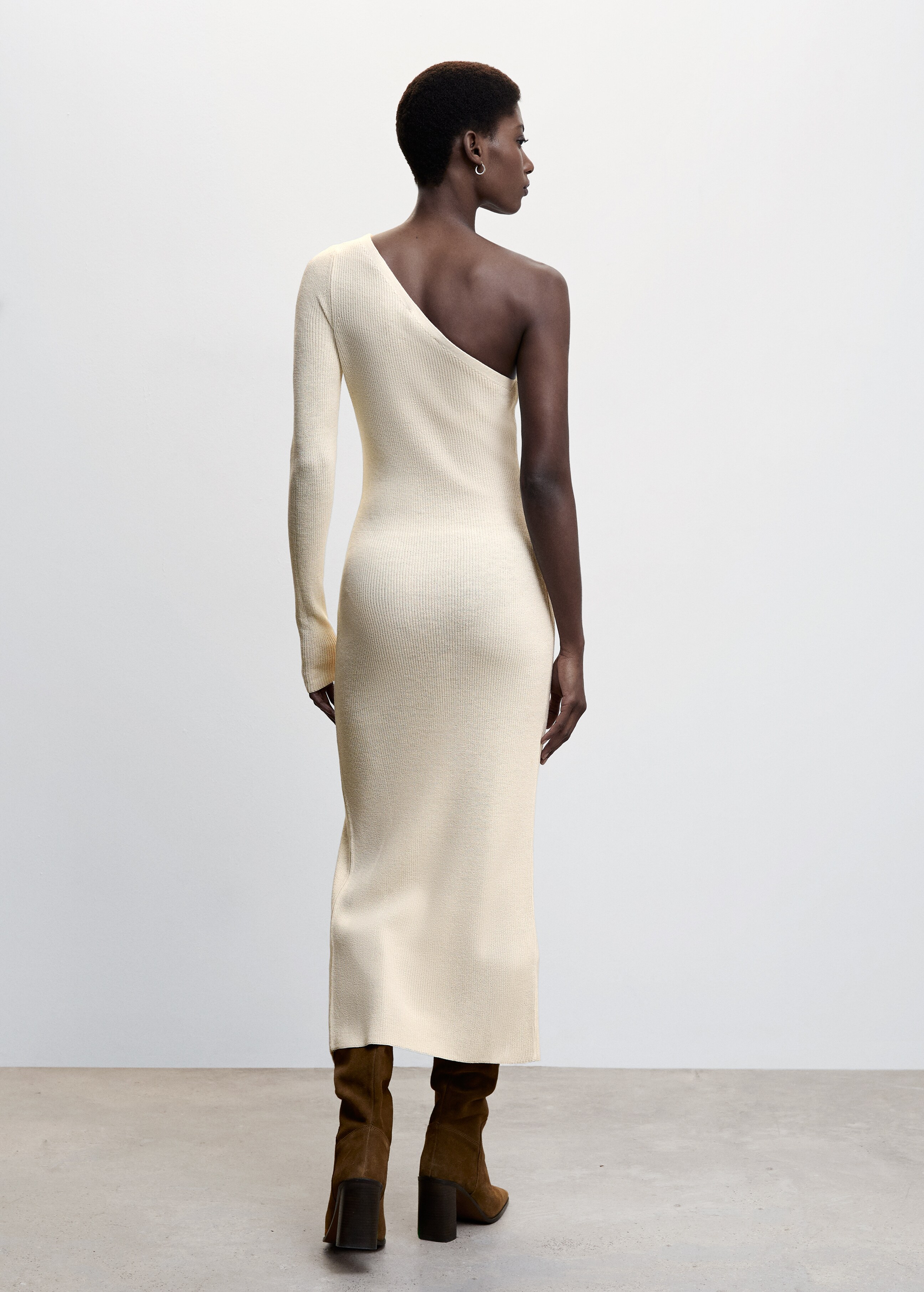 Asymmetrical knit dress - Reverse of the article