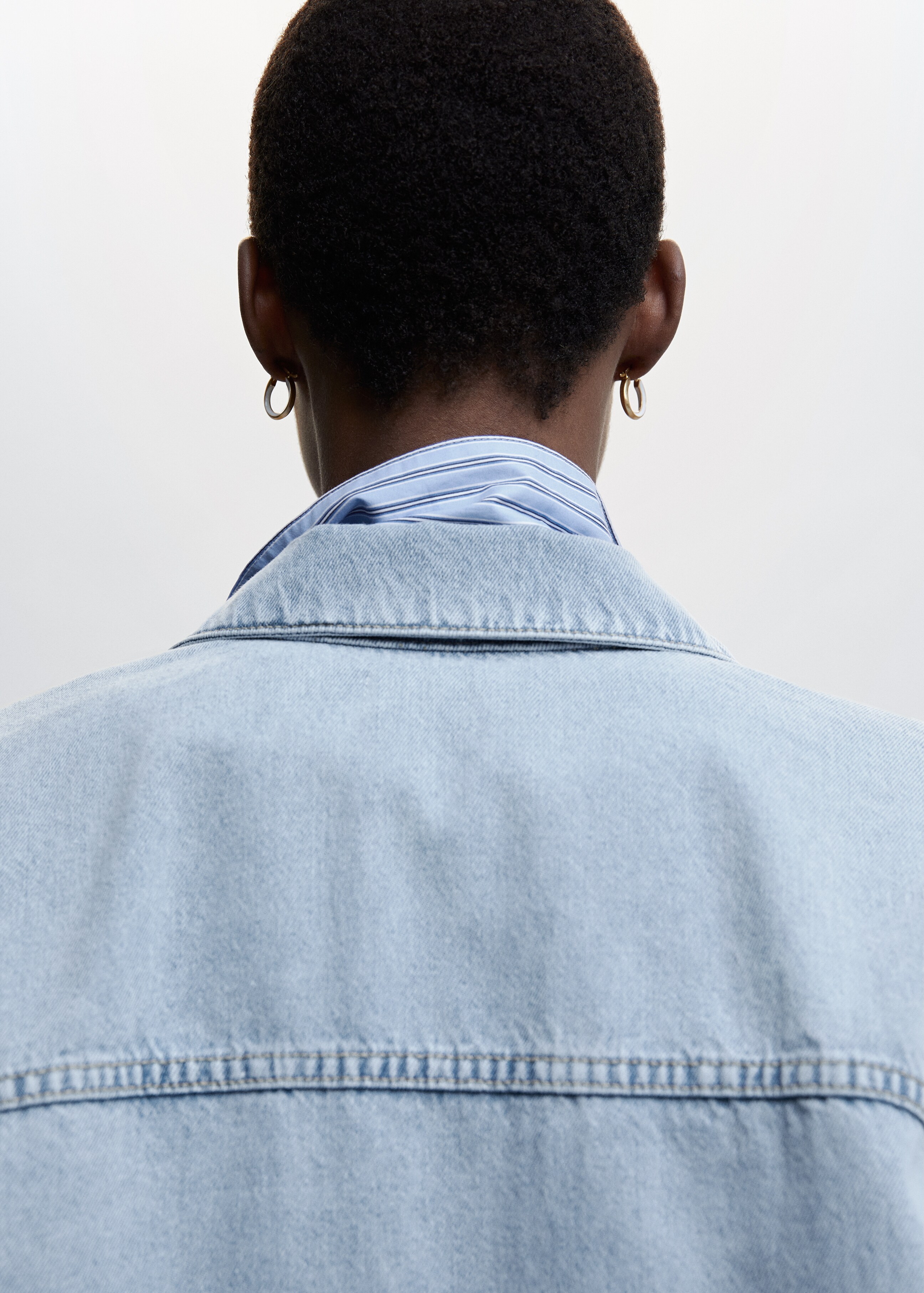 Oversized denim overshirt - Details of the article 2
