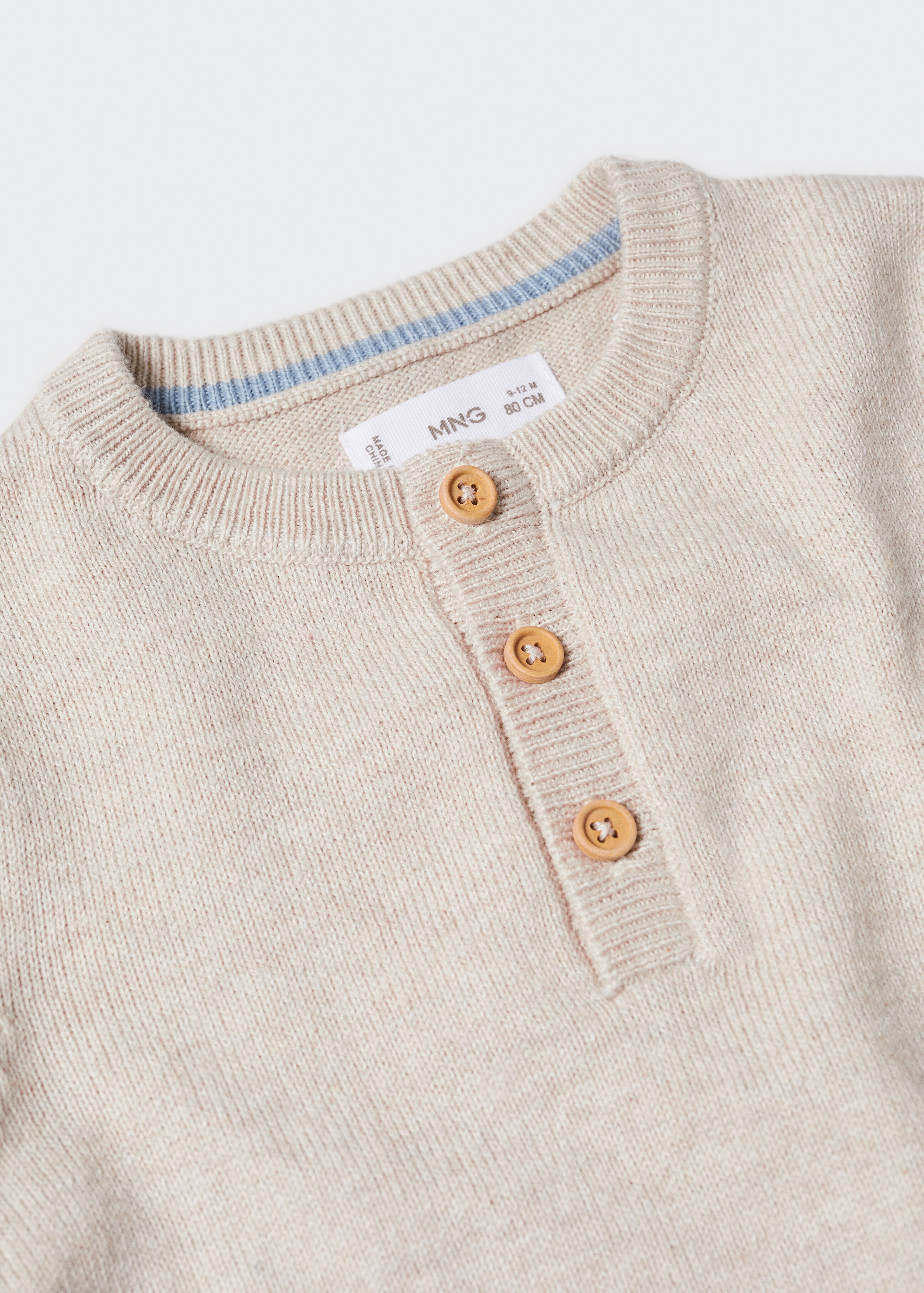 Button sweater - Details of the article 8