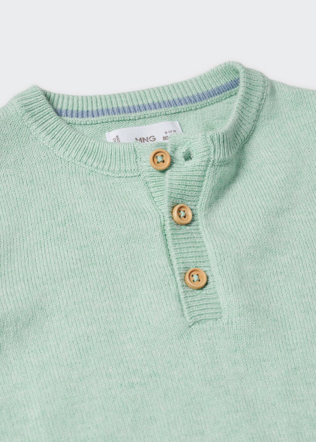 Button sweater - Details of the article 8