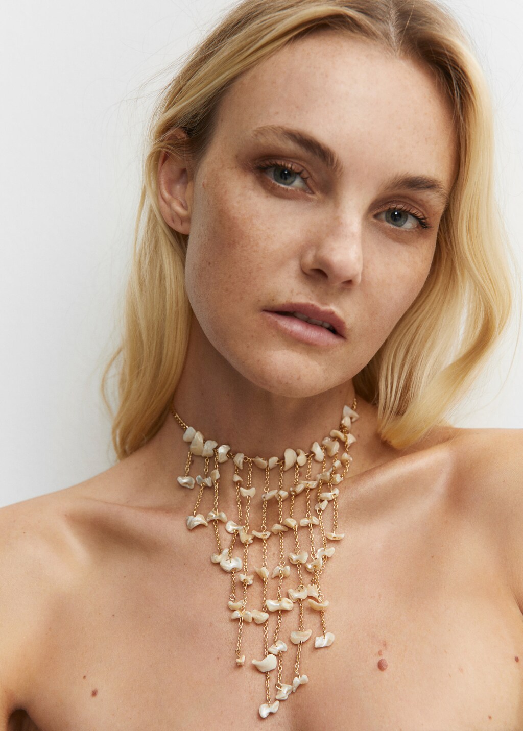 Mother-of-pearl beads necklace - Details of the article 9