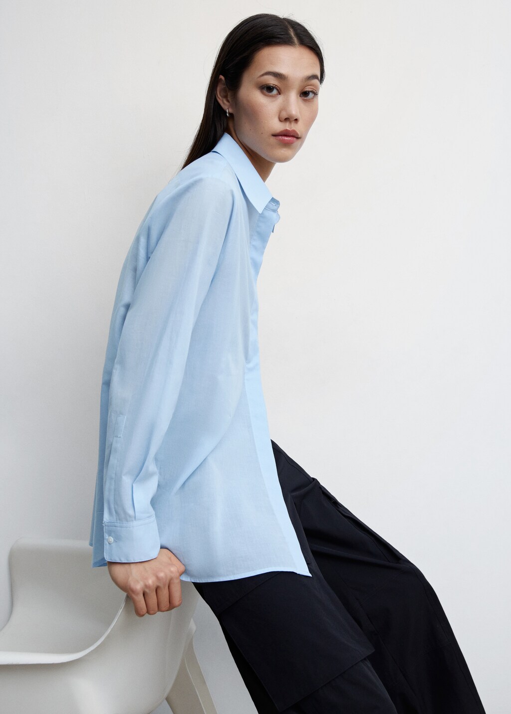 Essential cotton-blend shirt - Details of the article 2