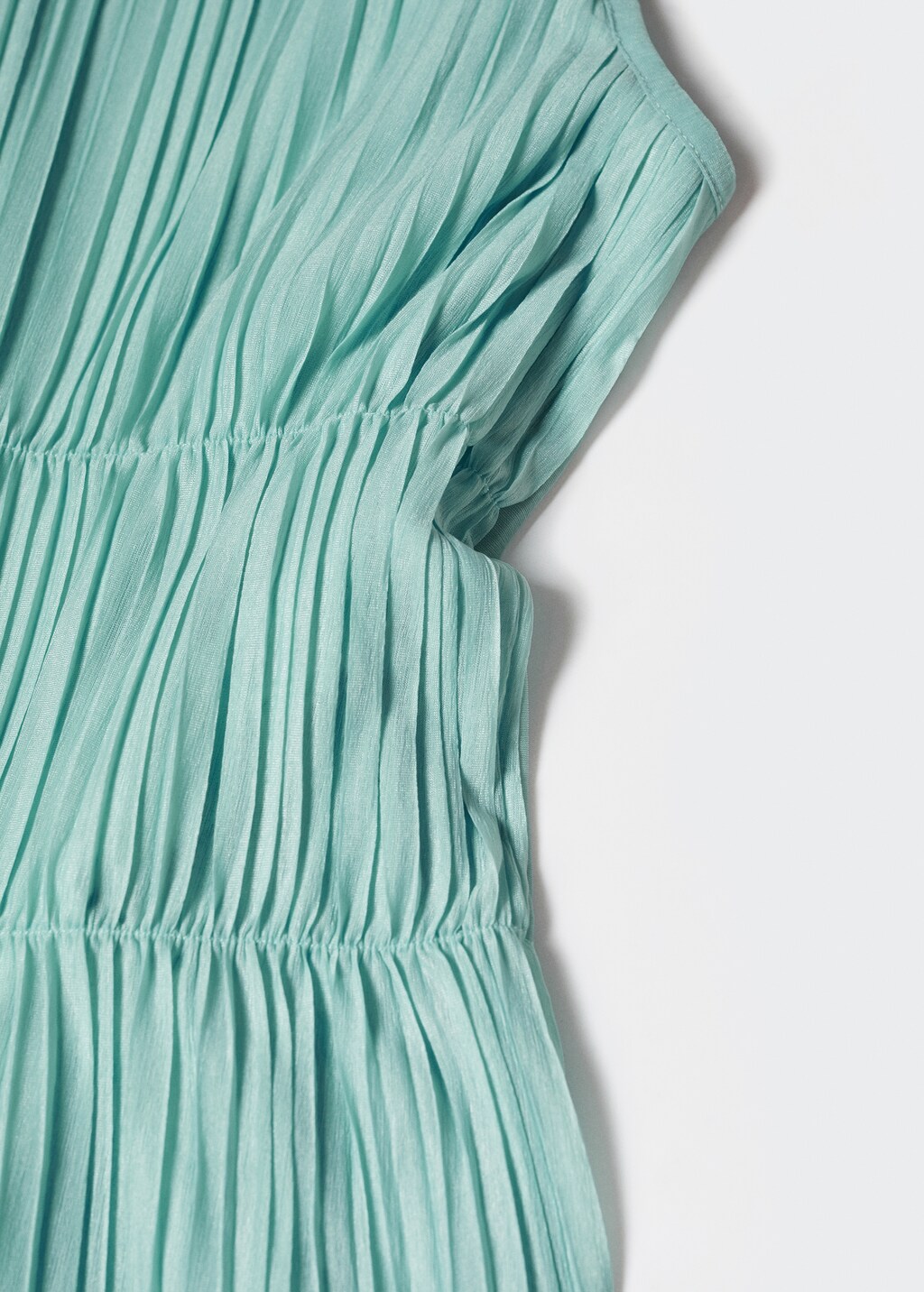 Sleeveless pleated top - Details of the article 8