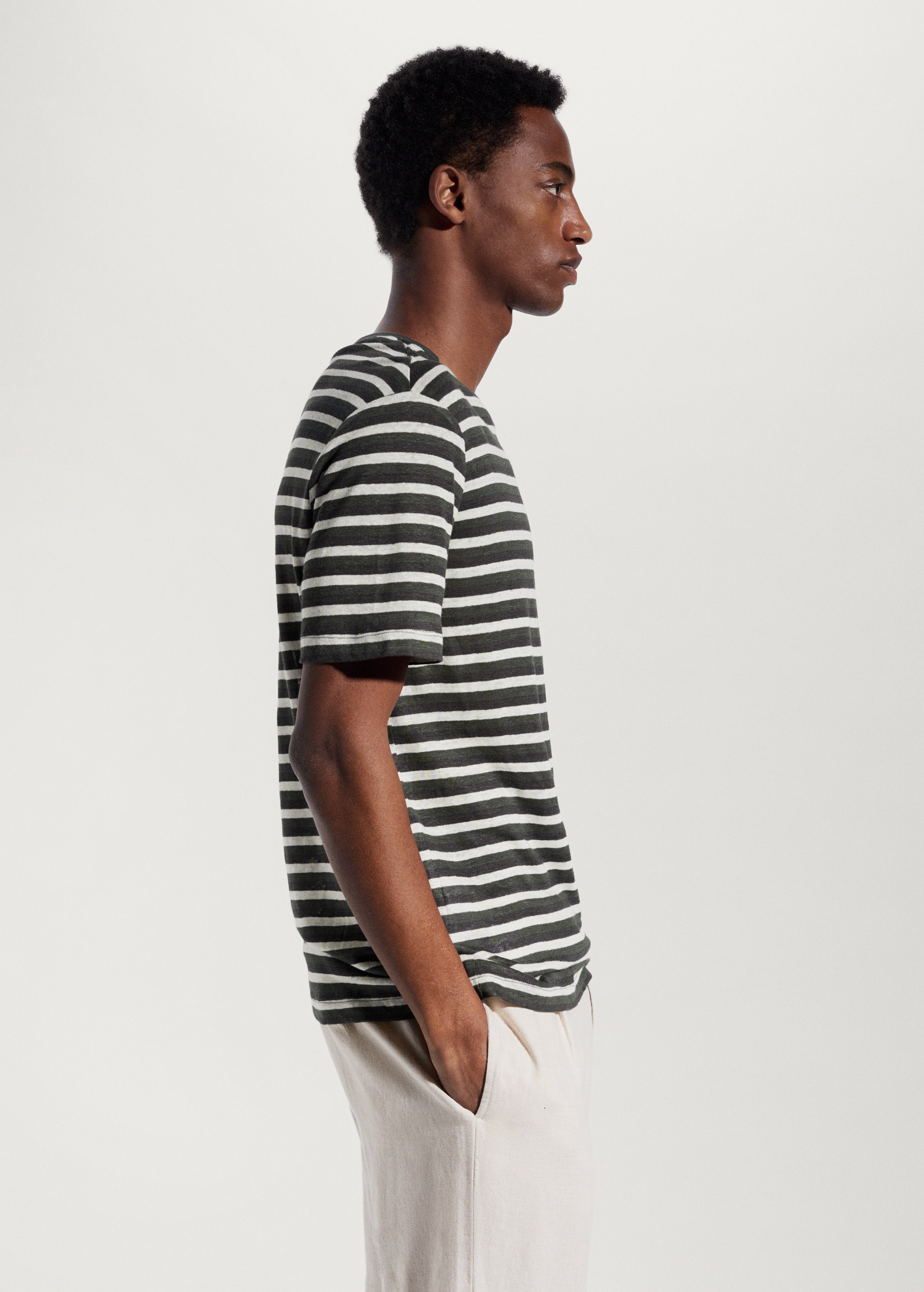 100% linen striped t-shirt - Details of the article 2
