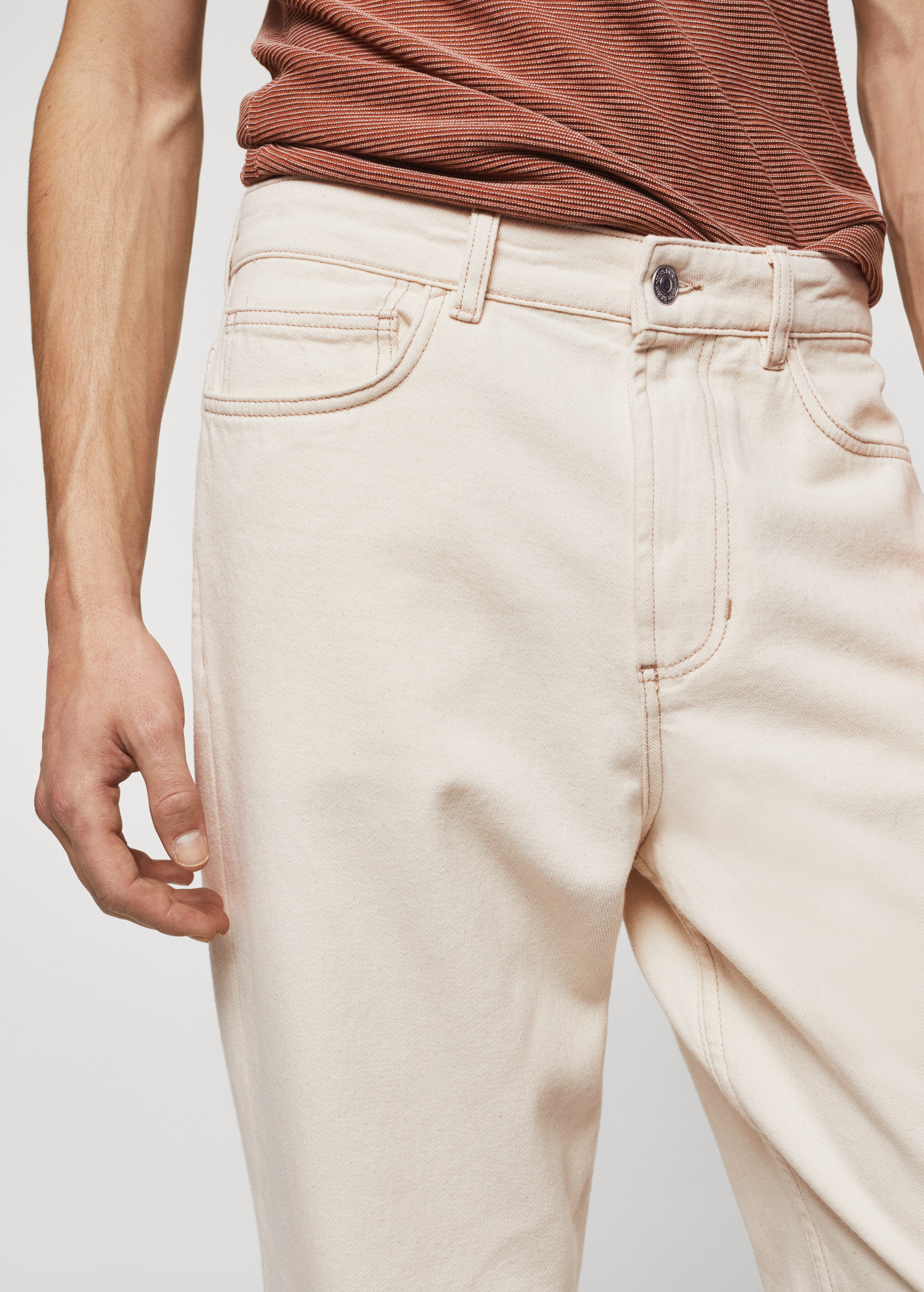 Tapered loose cropped jeans - Details of the article 1