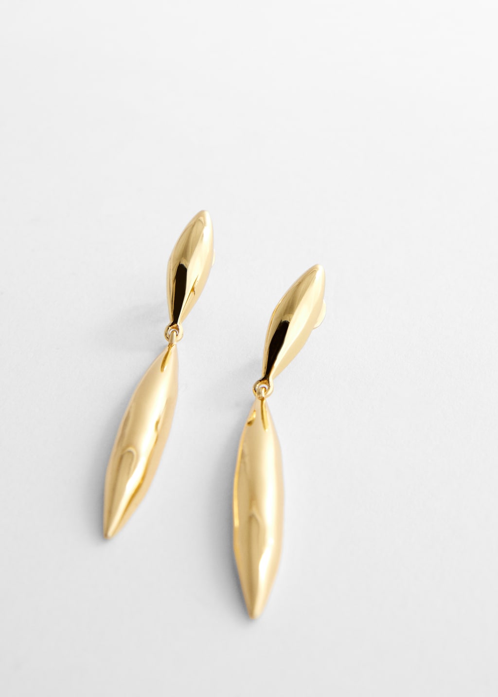 18K drop earrings - Details of the article 1