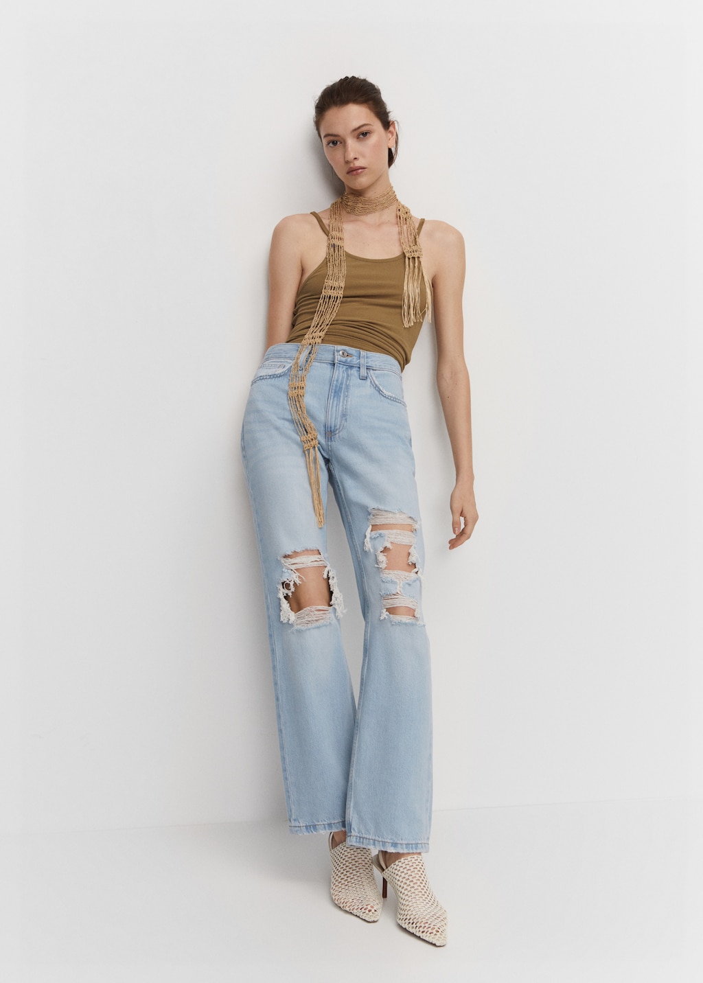 Ripped straight jeans - Details of the article 2