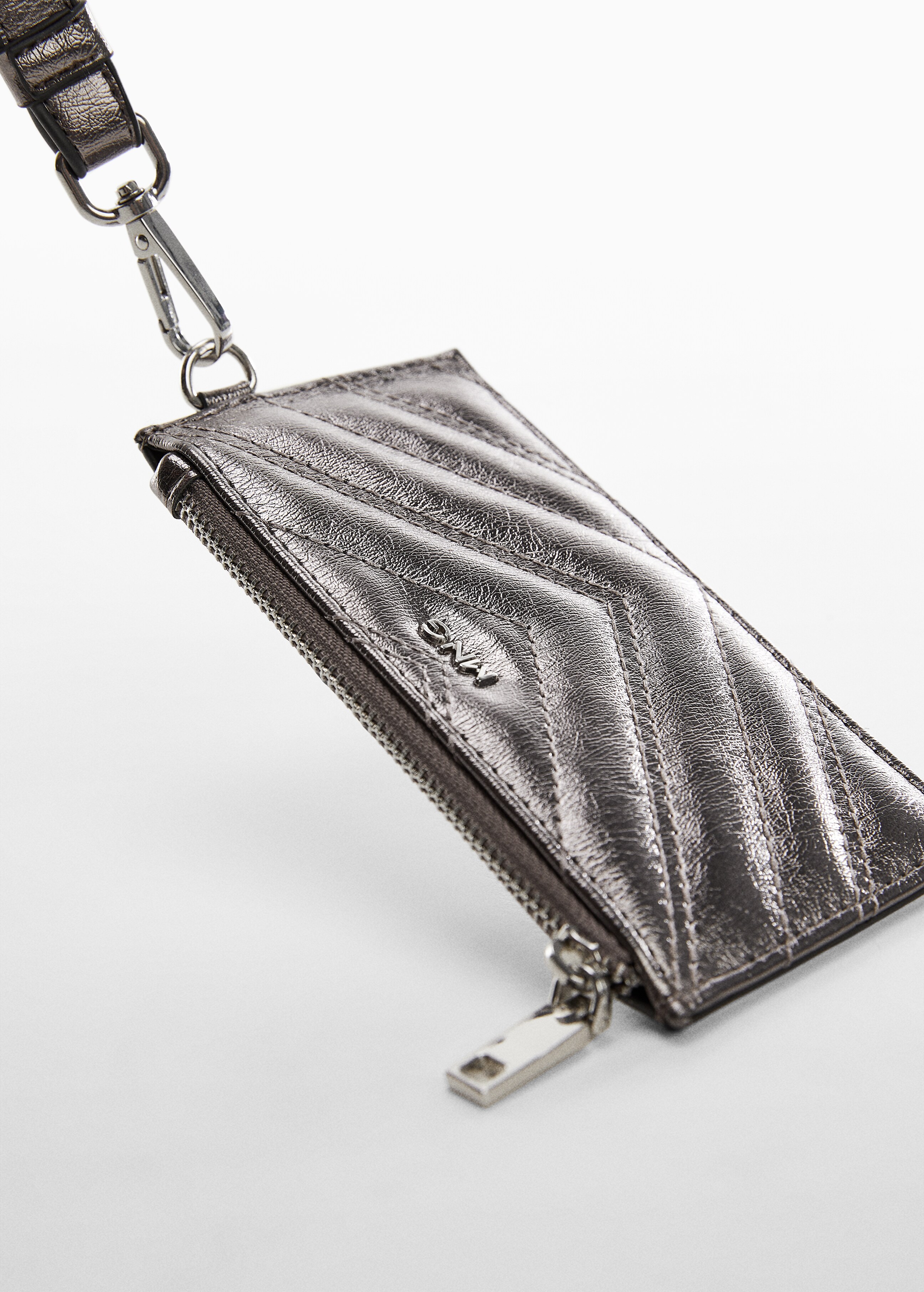Padded metallic card holder - Details of the article 1