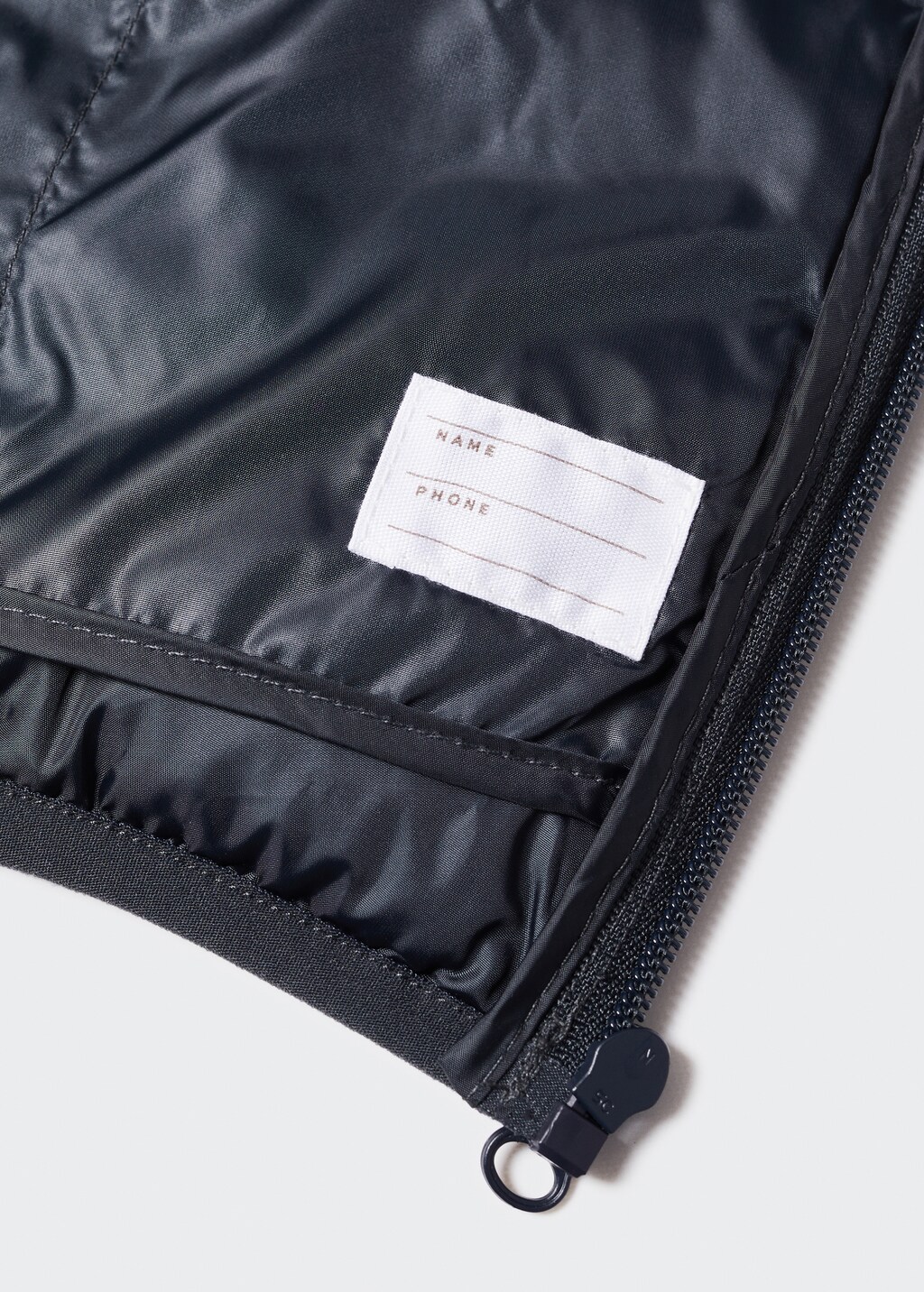 Quilted gilet with hood - Details of the article 8