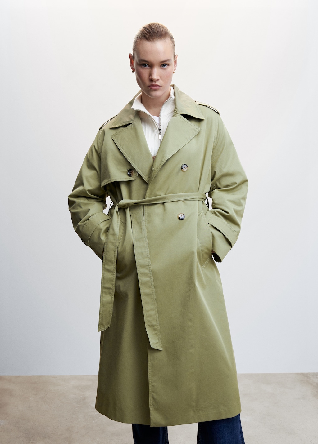 Double-breasted trench coat - Details of the article 5