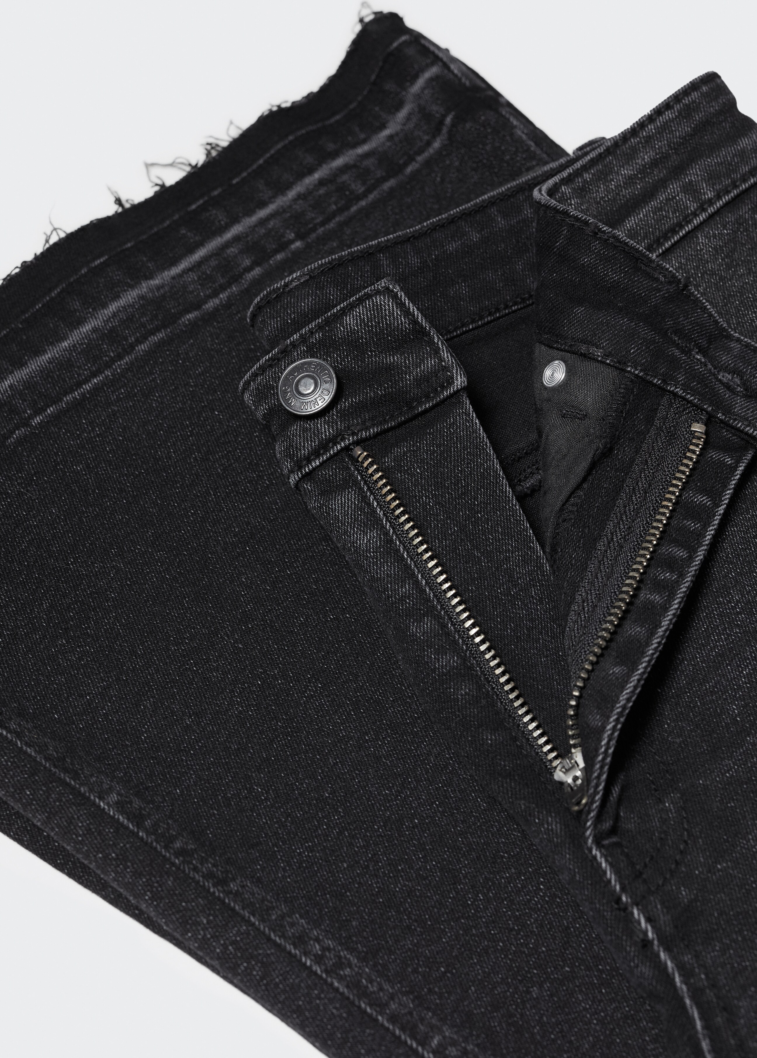 Frayed finish flare jeans - Details of the article 8