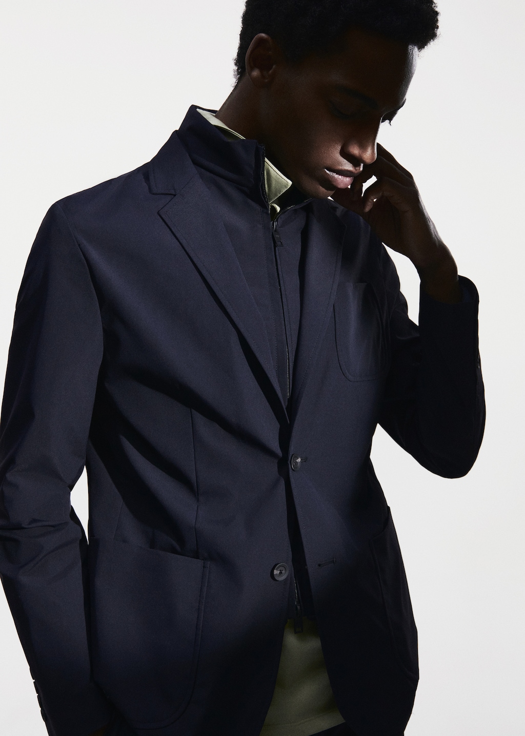 Slim-fit and water-repellent tailored jacket - Details of the article 5