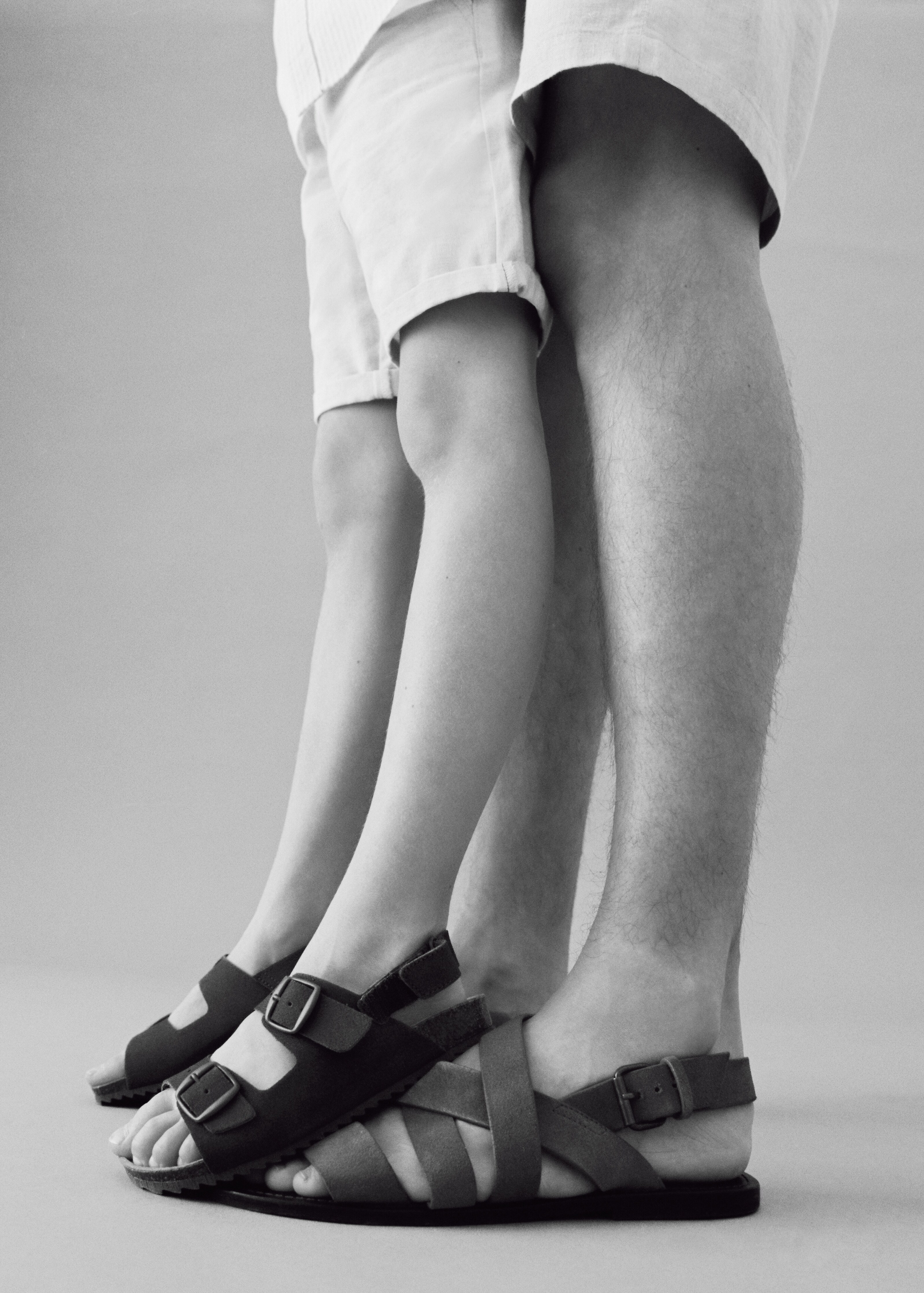 Split suede sandal with straps - Details of the article 9