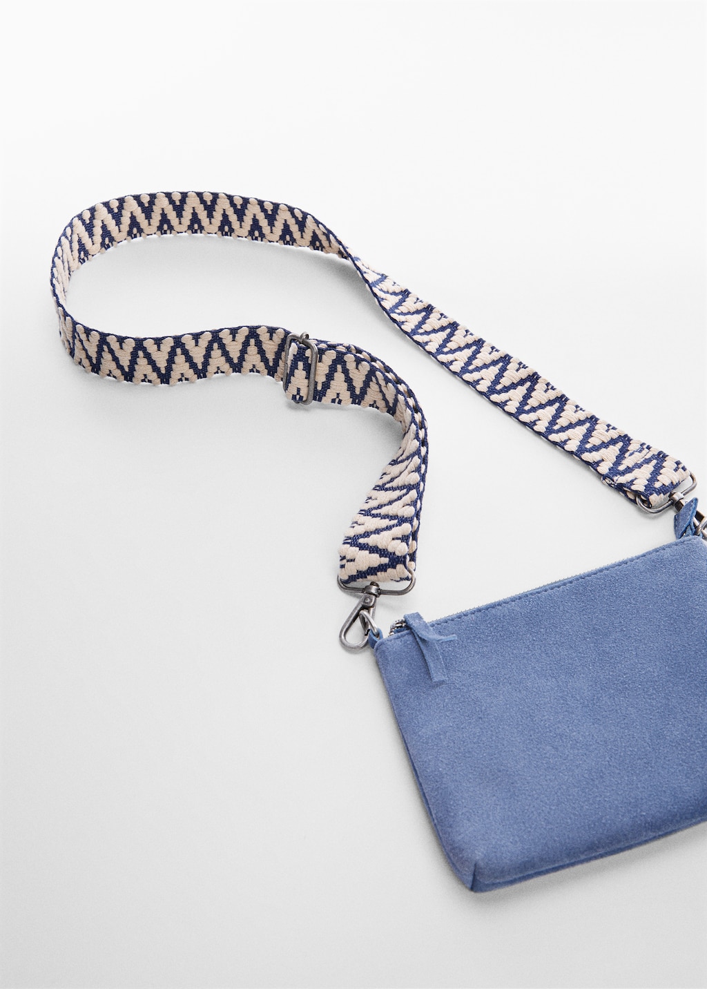 Patterned bag strap - Details of the article 1